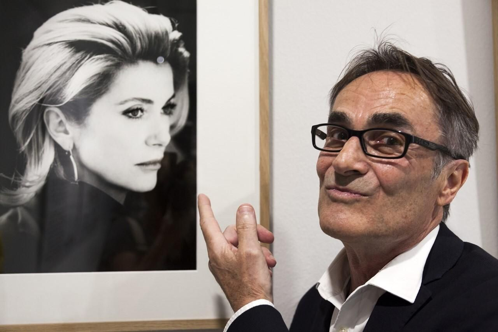 Luc Roux retrata los entresijos del cine francés en la Fundación Caja Rural Granada