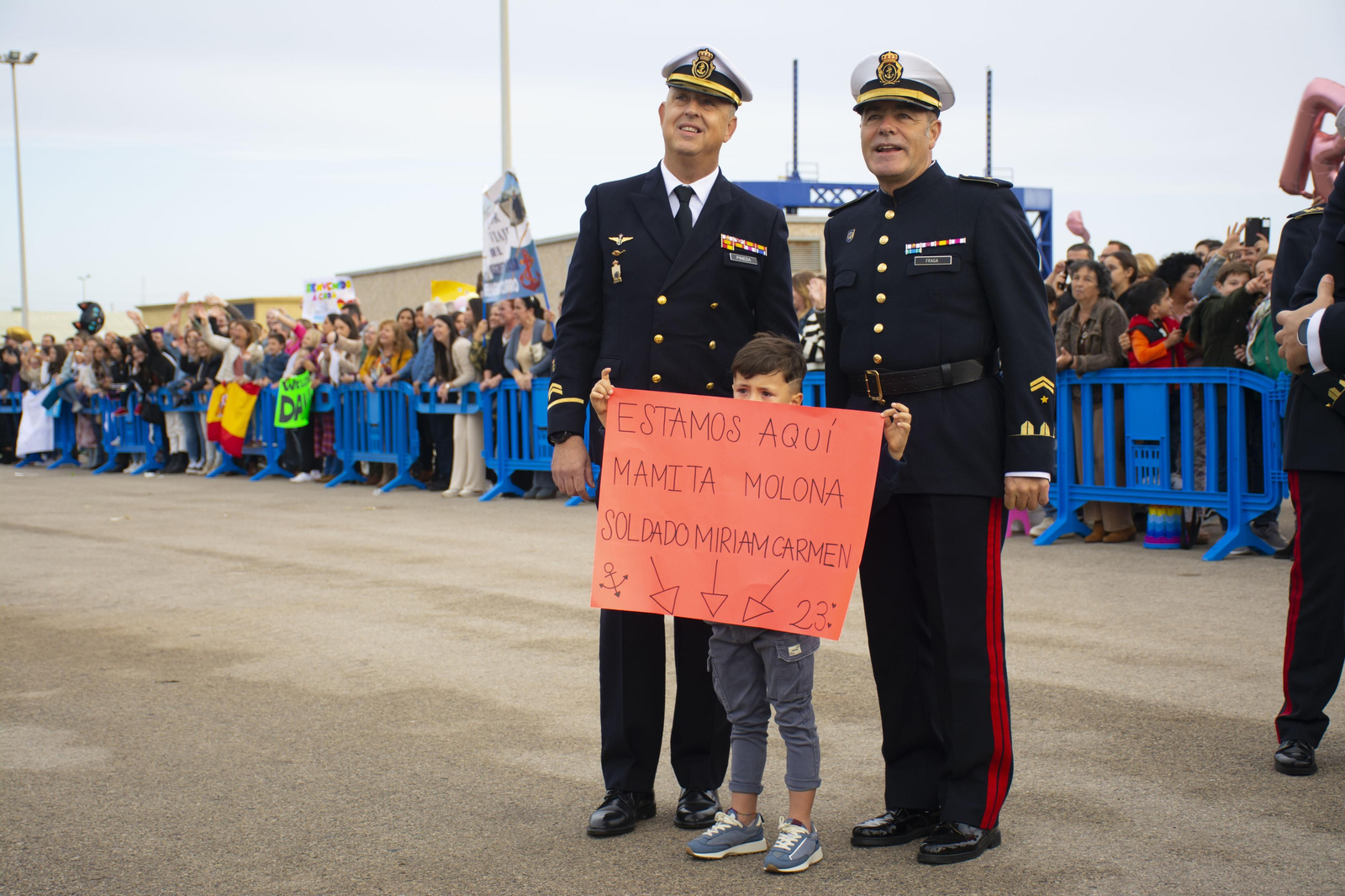 Armada: Así ha sido el recibimiento a la fragata 'Navarra' a la Base de Rota