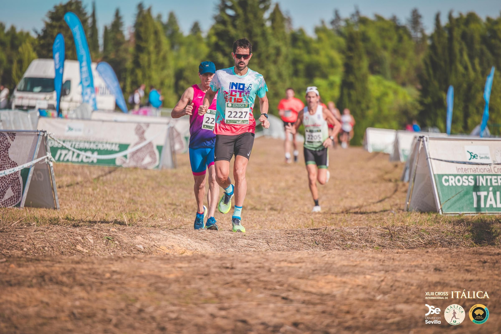 Búscate en las fotos del Cross de Itálica 2025 | 3