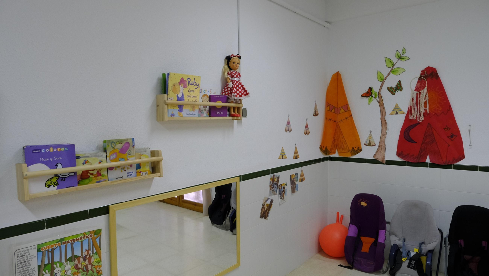 Inauguración del curso escolar infantil en el centro Santo Ángel de la Guarda, en imágenes