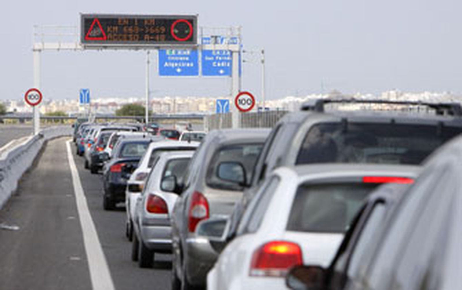 Fomento dice que la obra del nudo de Tres Caminos "no está olvidada"