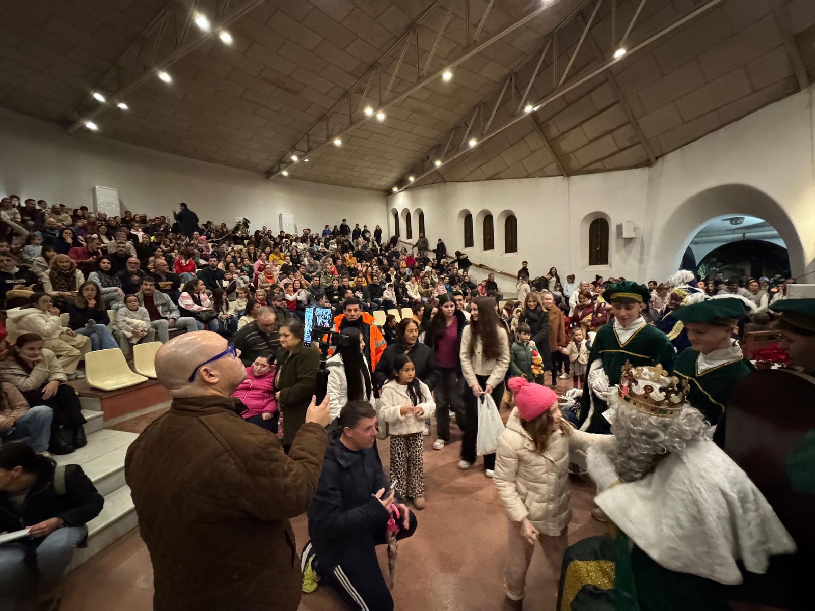 El éxito de la llegada de los Reyes Magos a Roquetas de Mar, en imágenes