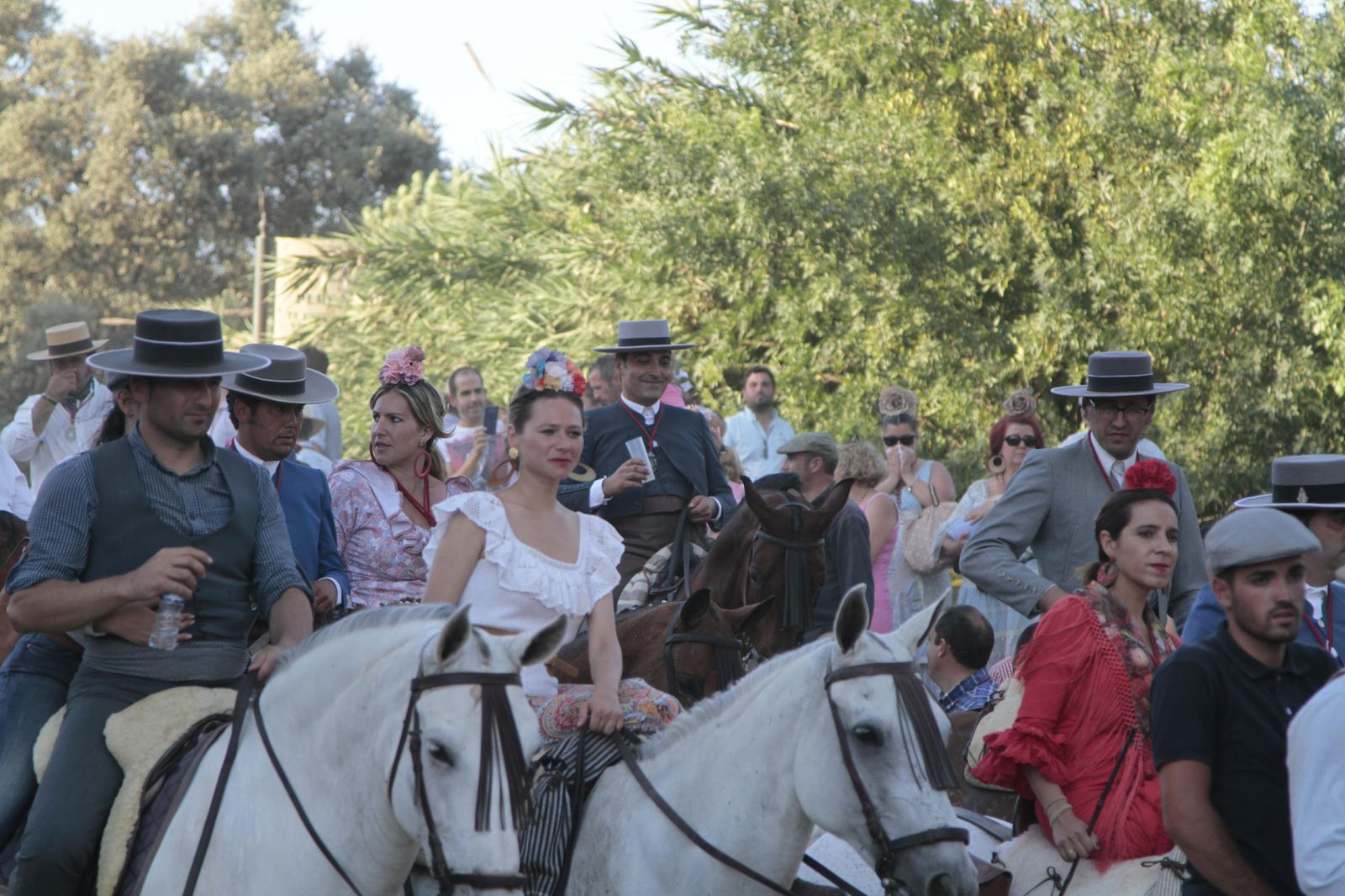 El paso de las hermandades por el río Quema, en imágenes