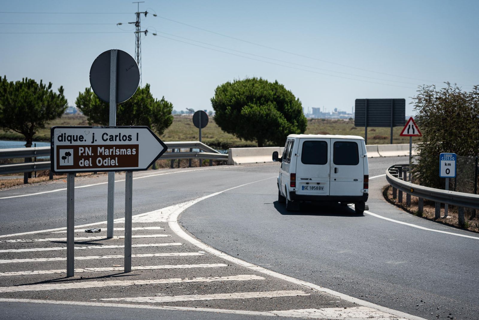 Entrada al dique Juan Carlos I en el Puerto de Huelva.
