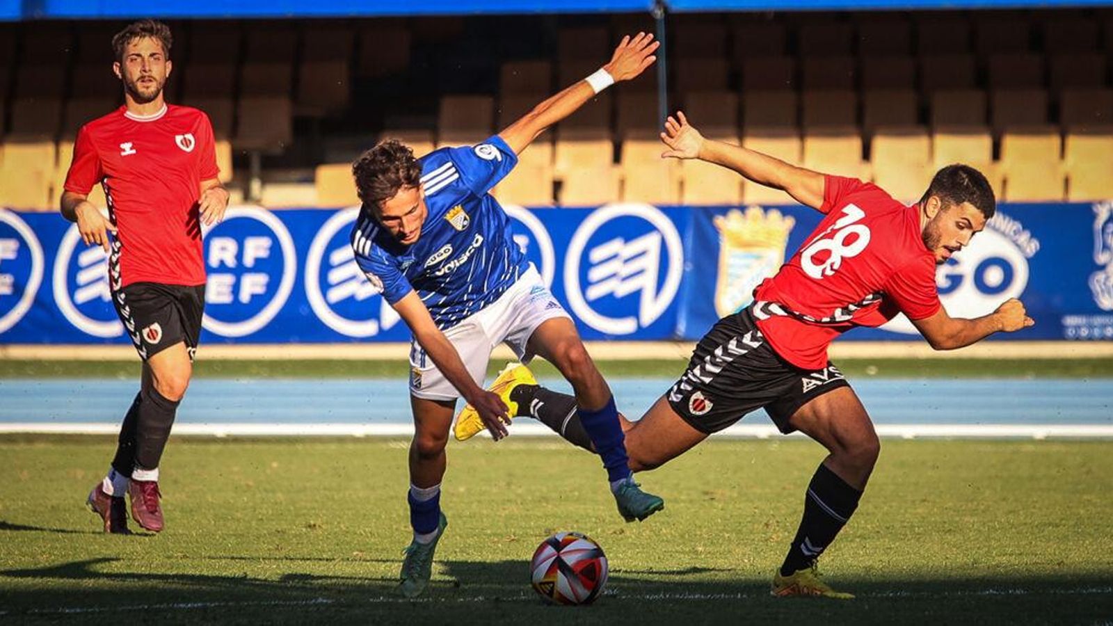 Perotti es el atacante del Xerez CD que más tiempo está en el verde.