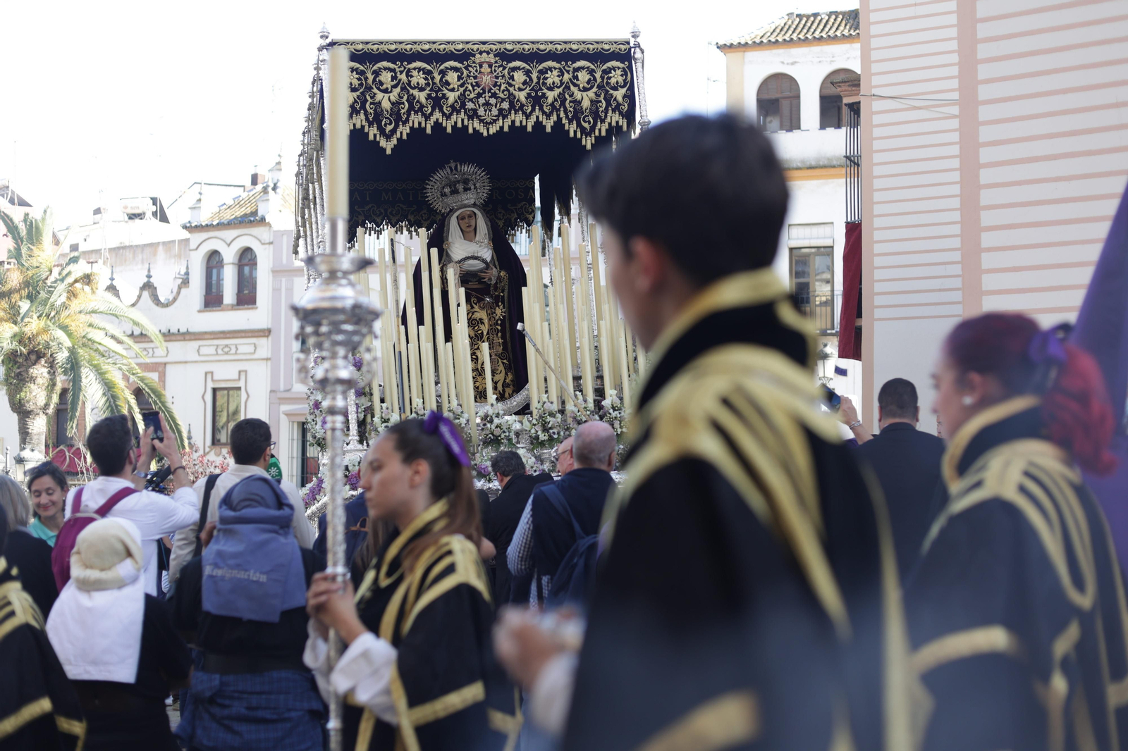 Imágenes de la Hermandad del Descendimiento en la Semana Santa de Huelva 2023