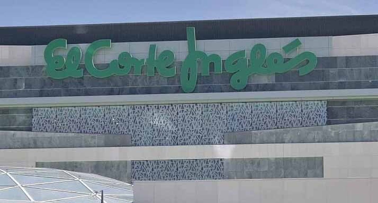 Los centros de El Corte Inglés e Hipercor en Andalucía permanecerán abiertos este Jueves y Viernes Sant