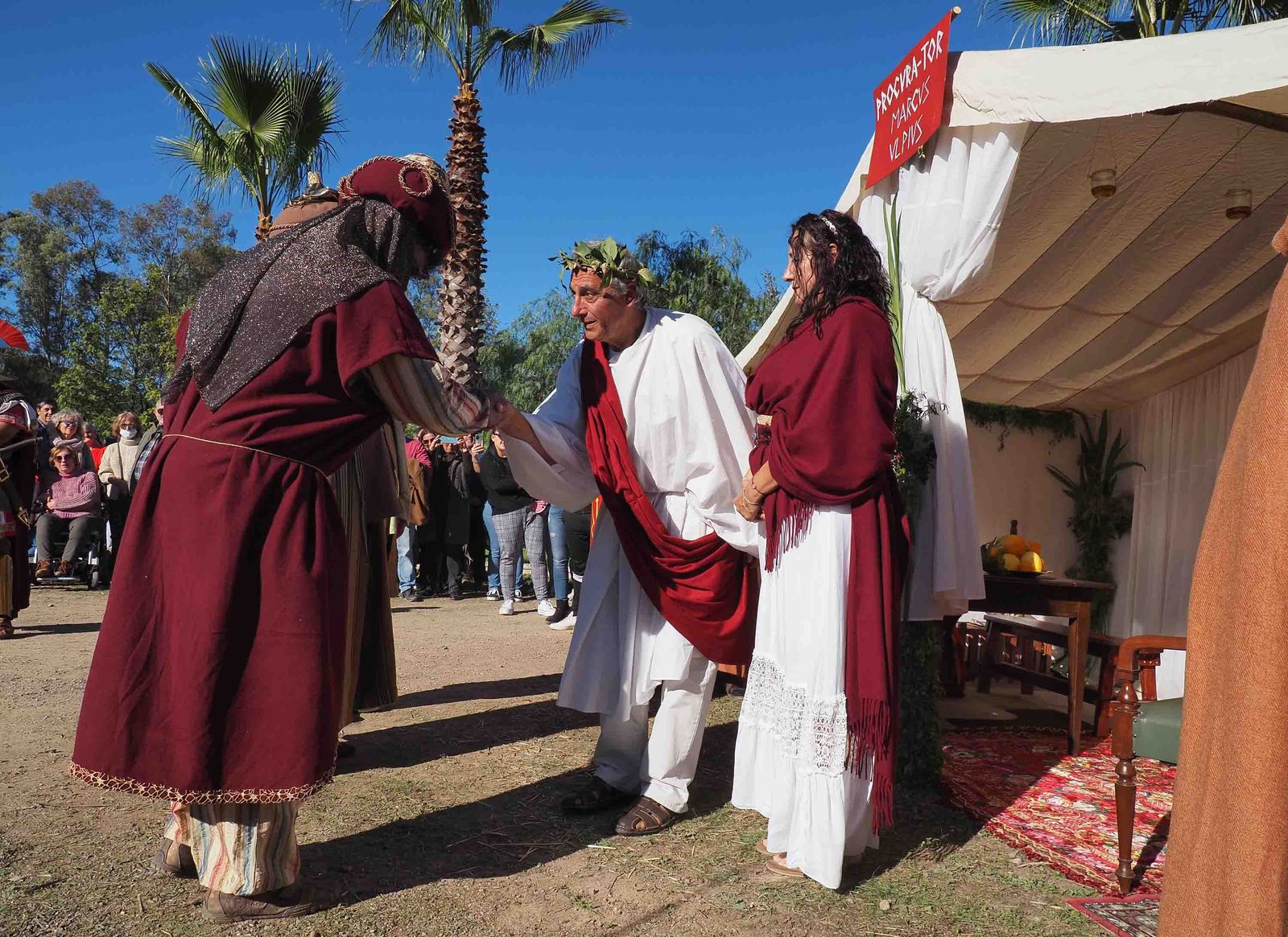 Las mejores imágenes de la recreación en Tharsis de la llegada del oro que llevarán los Reyes Magos a Belén