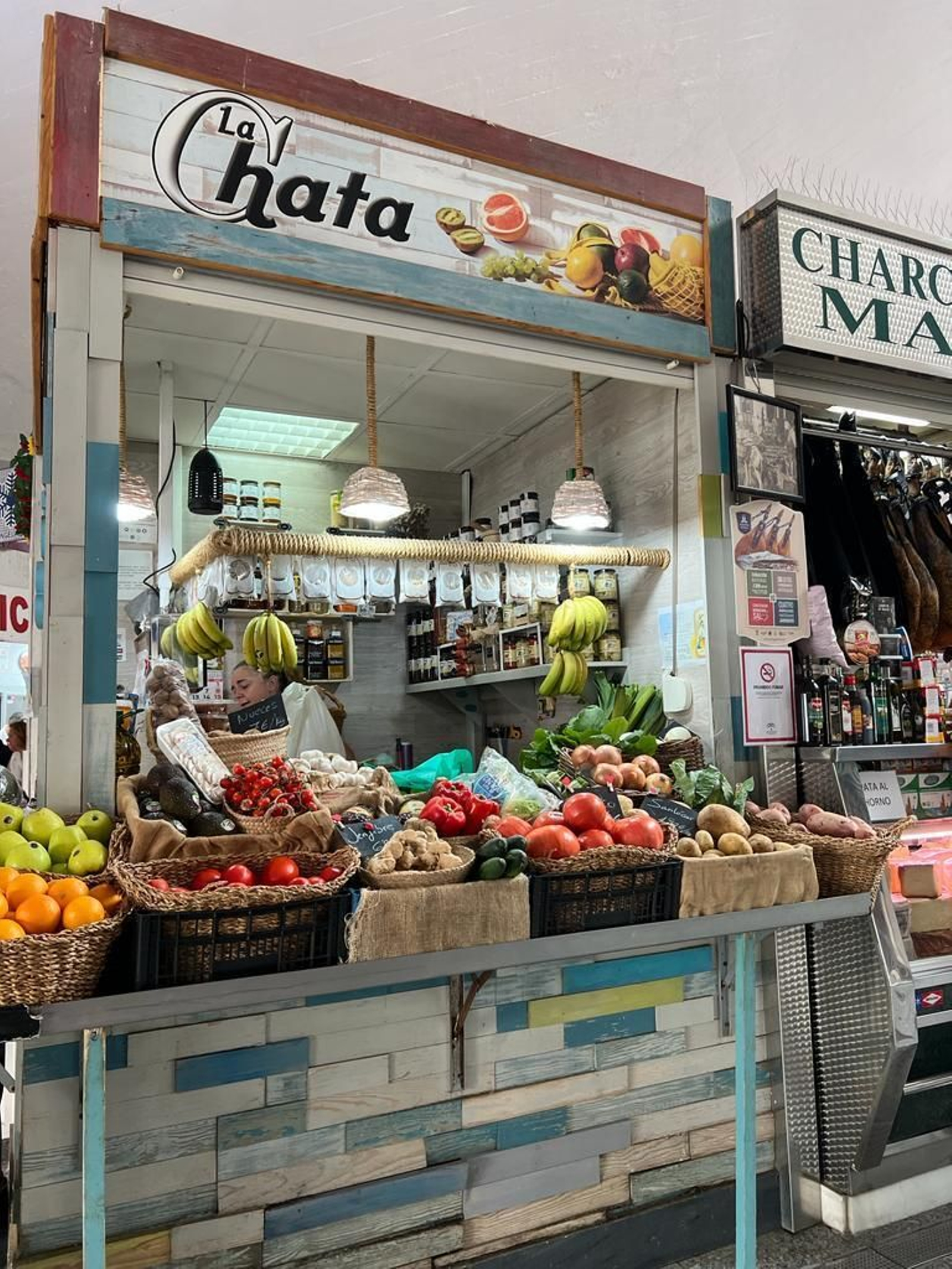 Una mañana de compras en el Mercado Ingeniero Torroja de Algeciras, en imágenes.