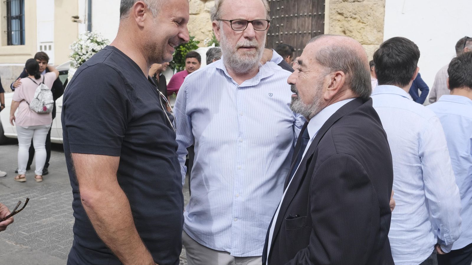 Javi Moreno dialoga con Antonio Rodríguez Carretero.