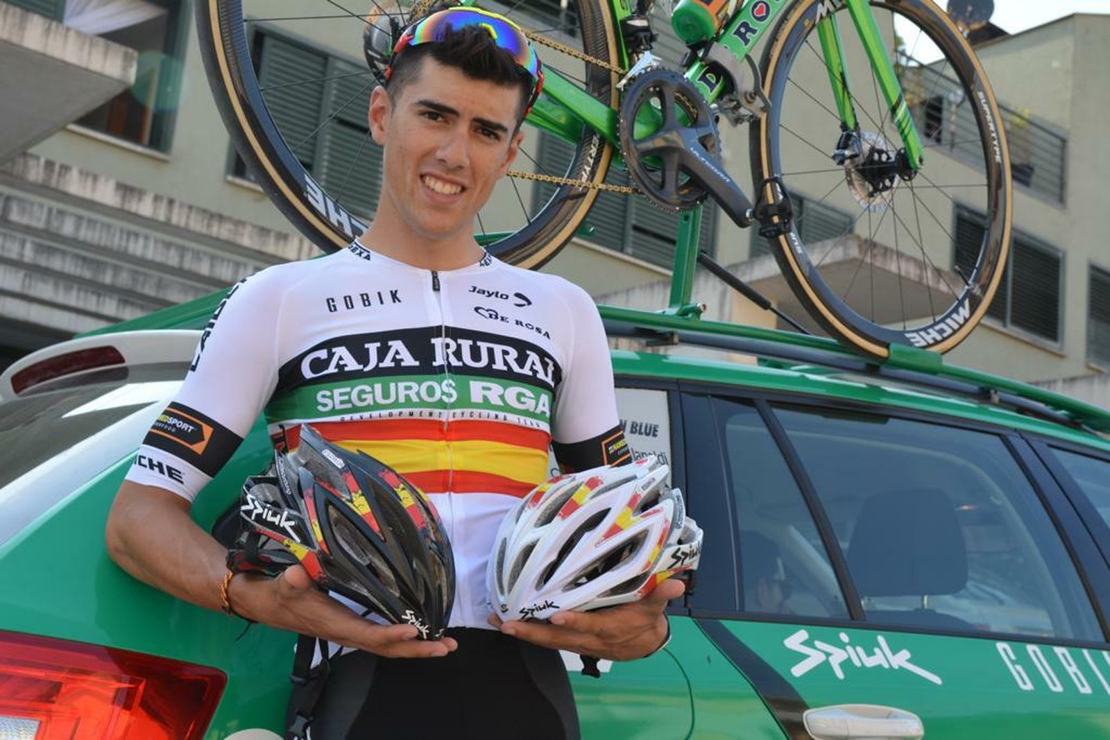 Carmelo Urbano, con el maillot de campeón de España sub 23.