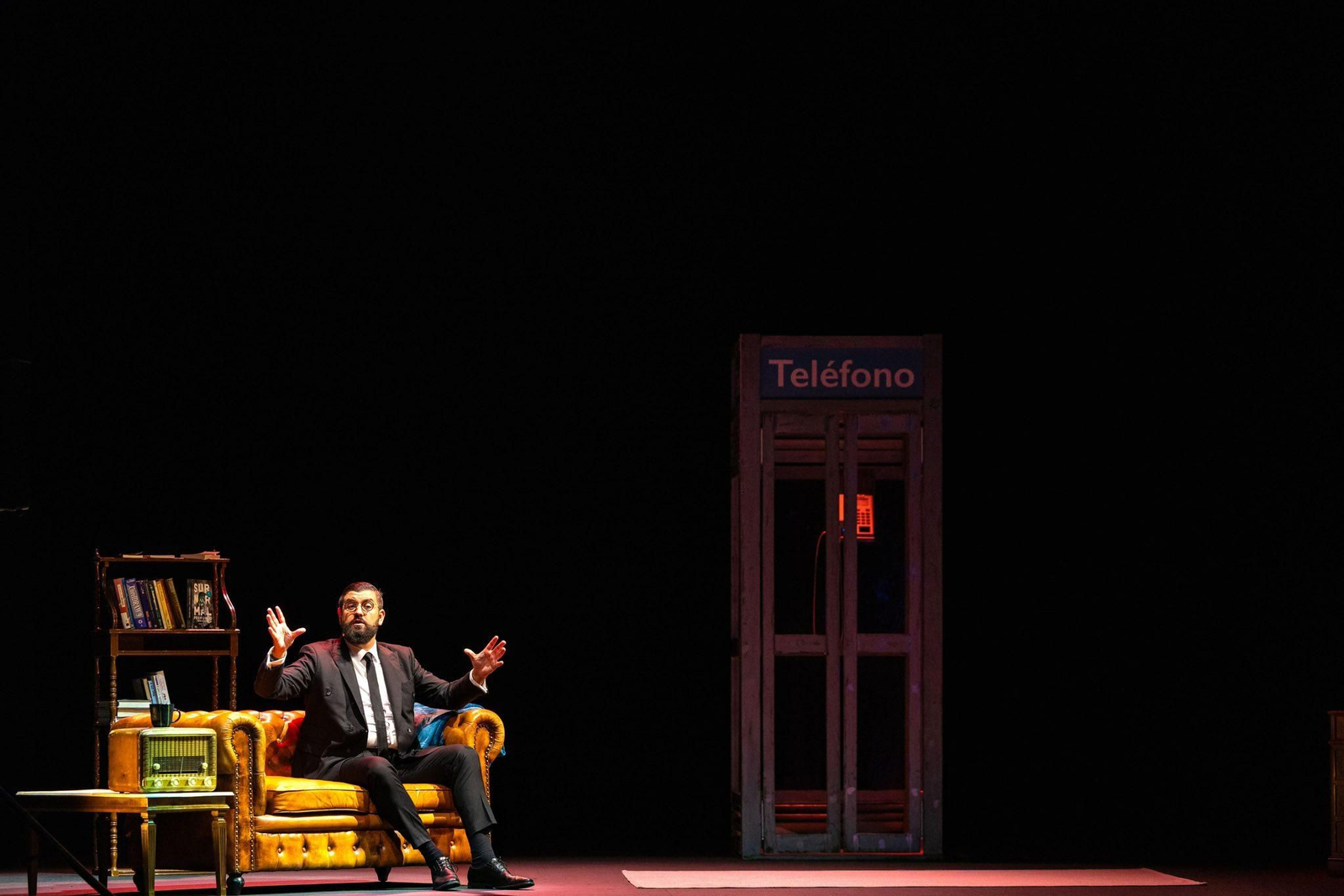 Doble triunfo de Manu Sánchez en el Teatro de las Cortes de San Fernando con 'Entregamos'