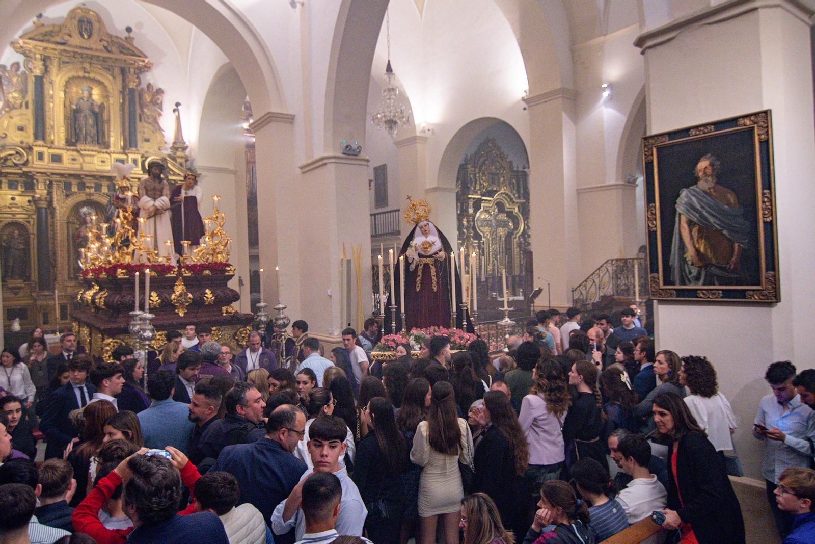 Domingo de Ramos en Montilla: La Juventud se queda en casa por la lluvia, en imágenes