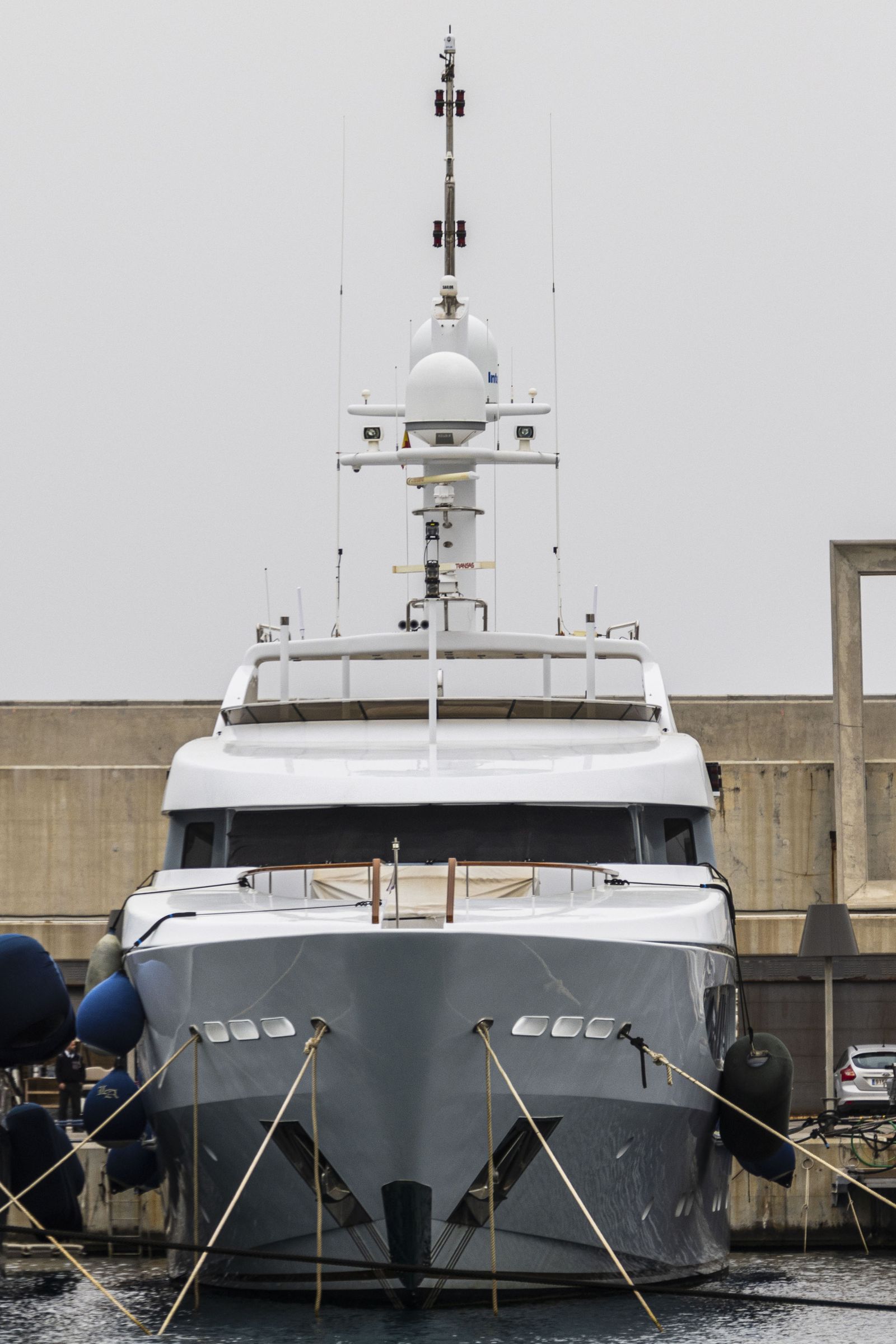 Vista del yate Lady Anastasia, cuya propiedad se atribuye al fabricante de armas ruso Alexander Mijeev