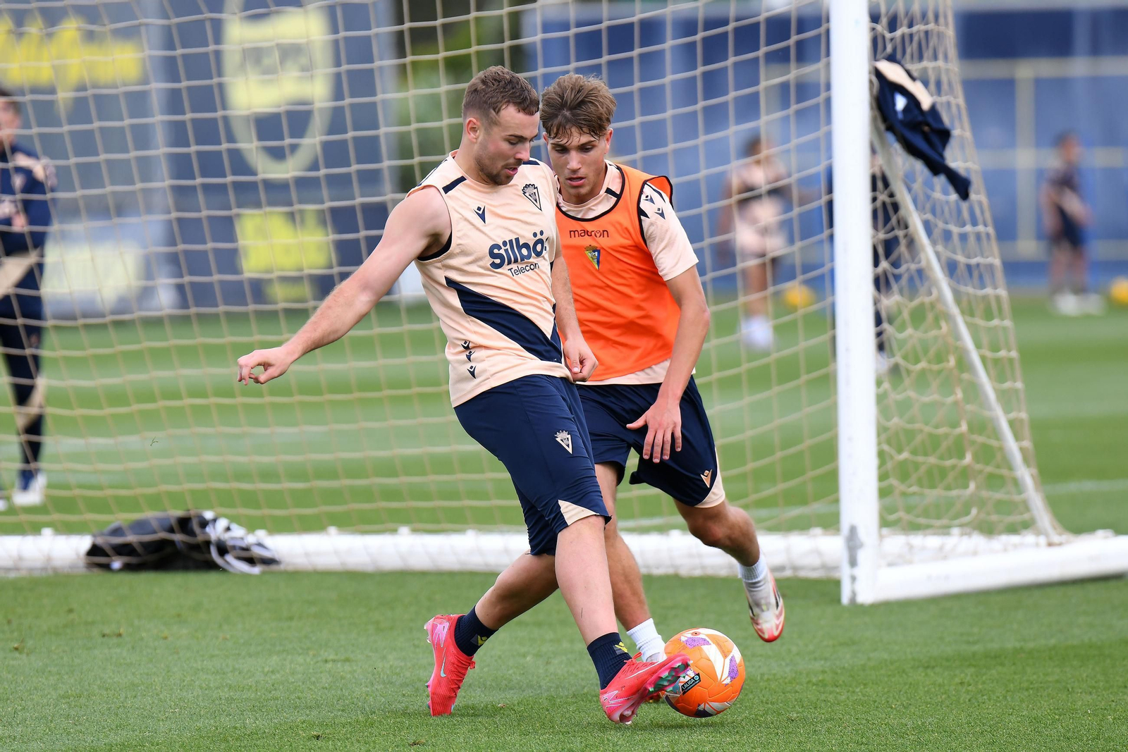 Ontiveros y De la Rosa en la sesión del lunes.