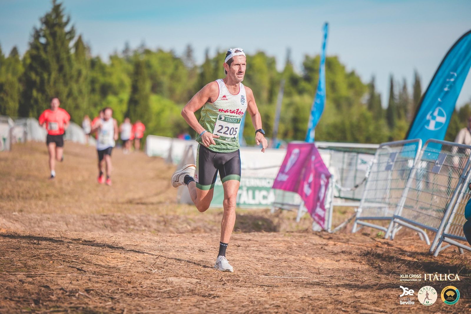 Búscate en las fotos del Cross de Itálica 2025 | 3