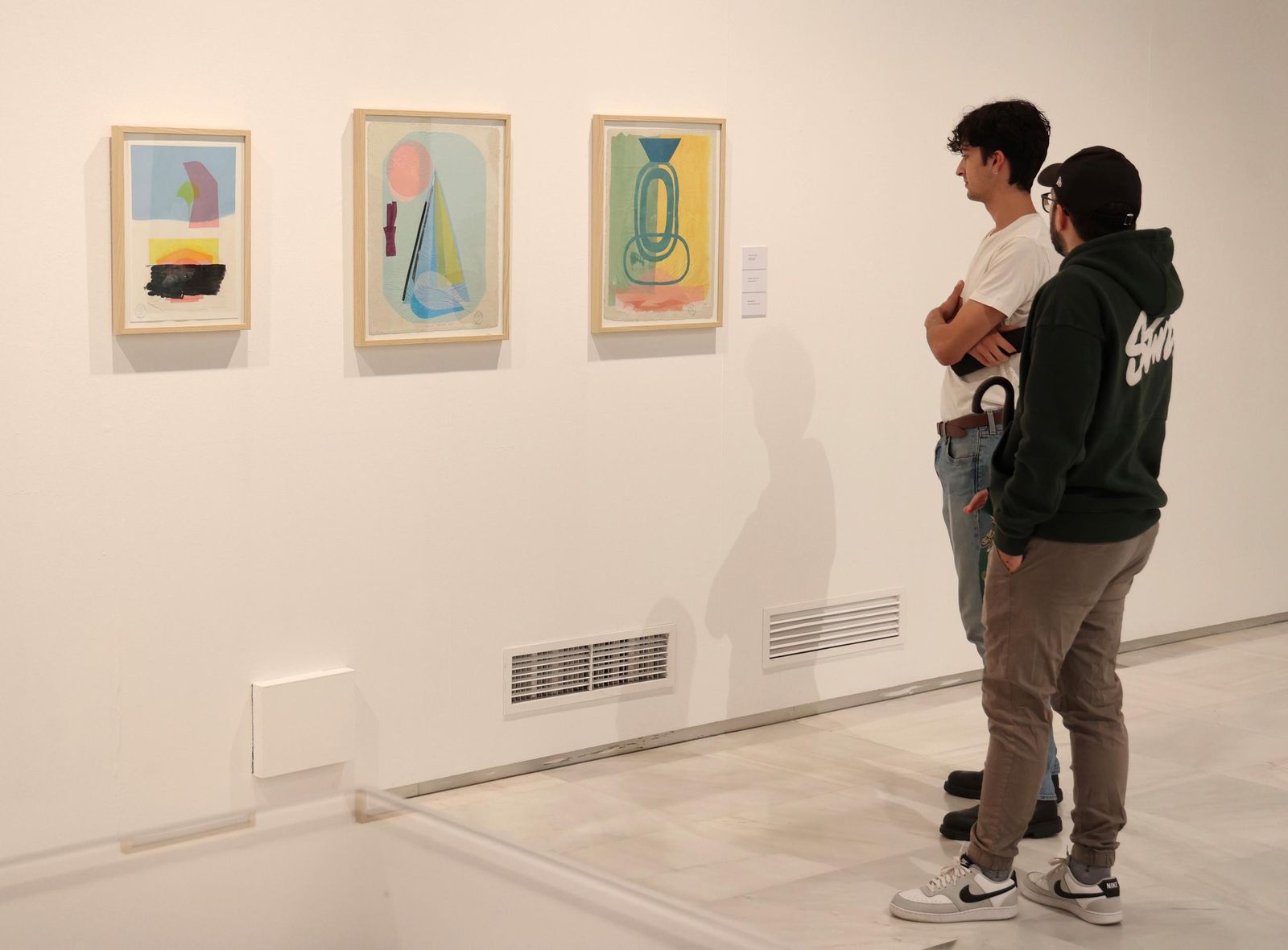 Algunas de las obras en papel presentes en la exposición