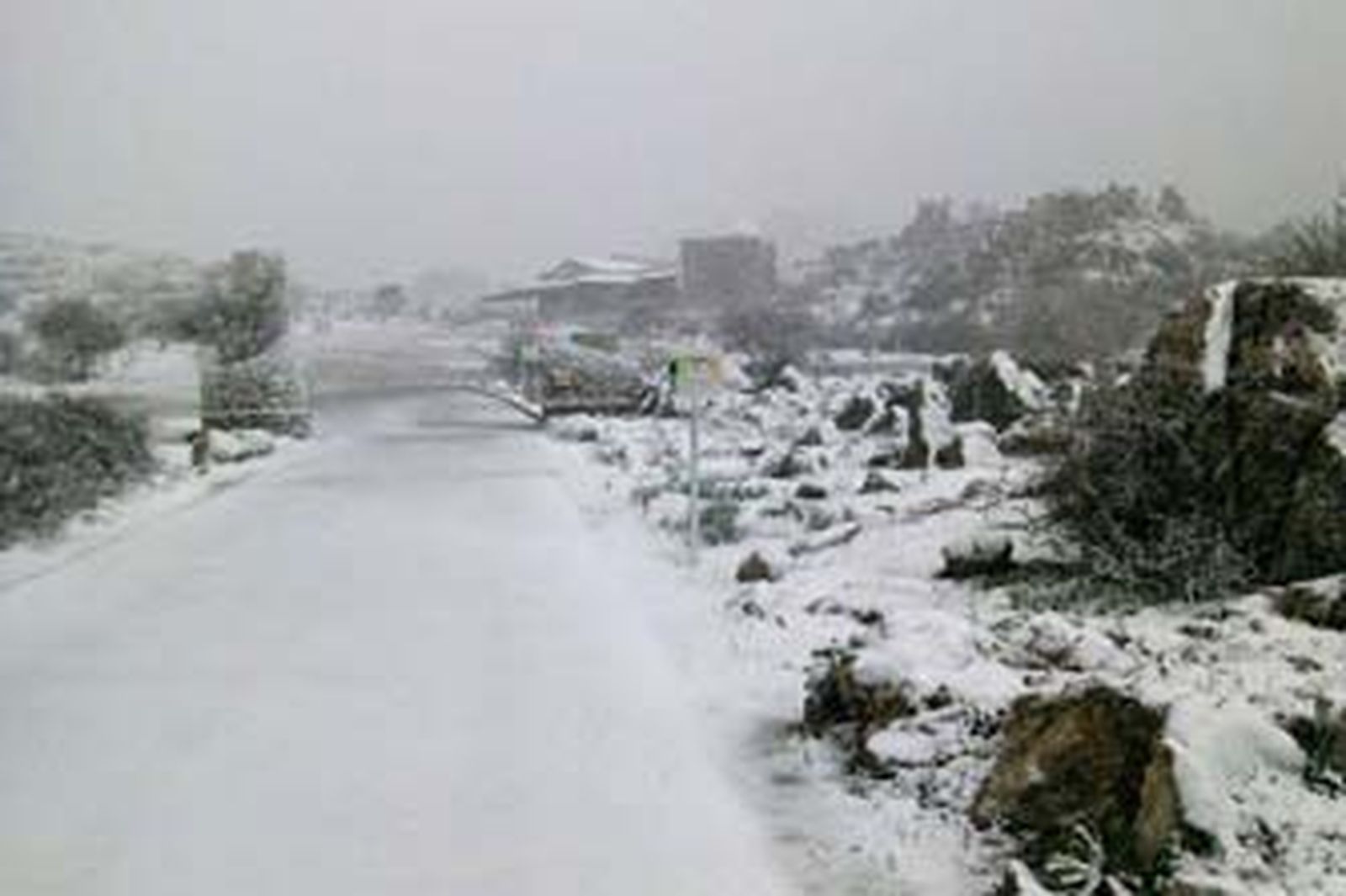Nevada primaveral en El Torcal
