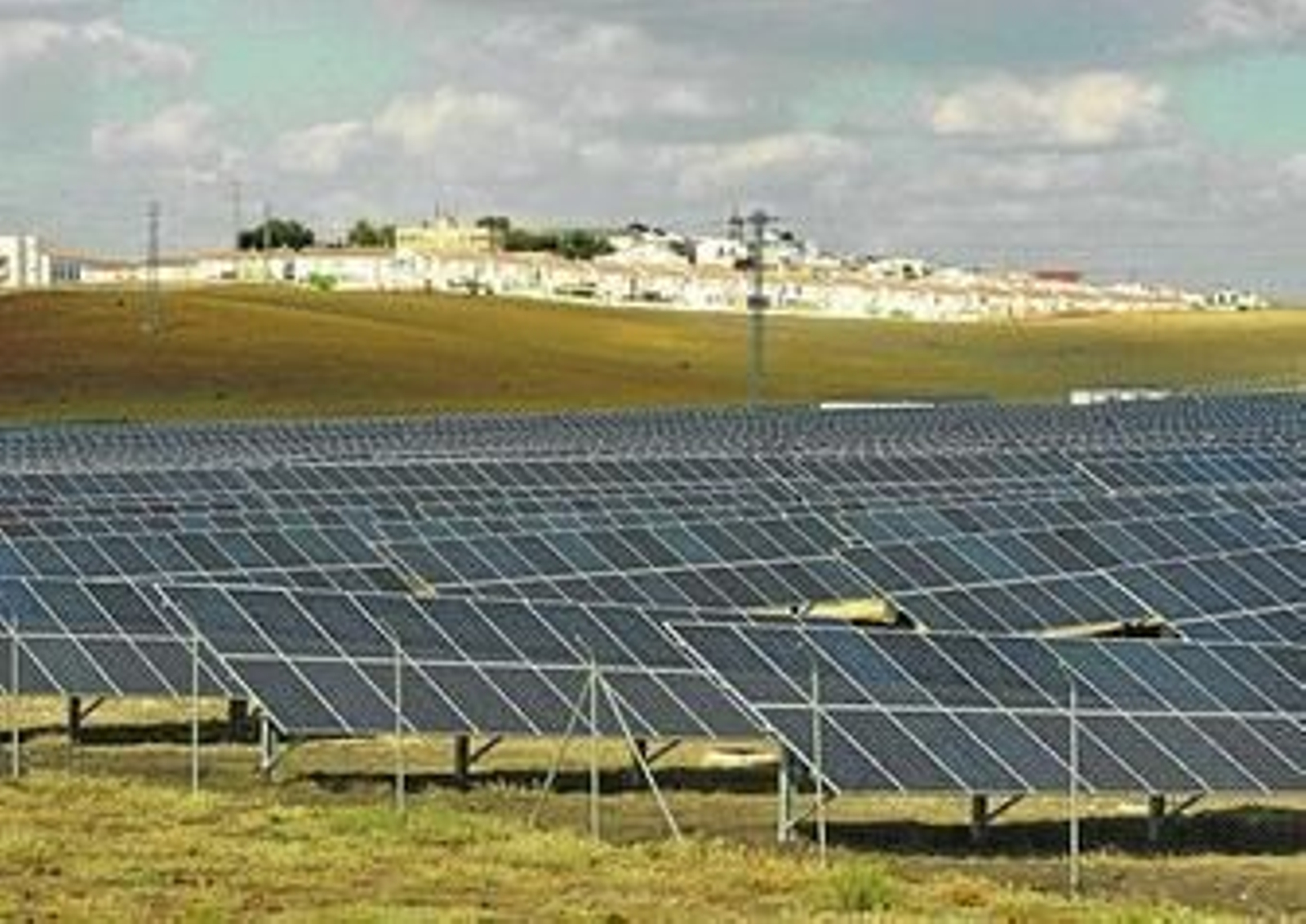 La segunda generación de la energía solar llega a la UMA
