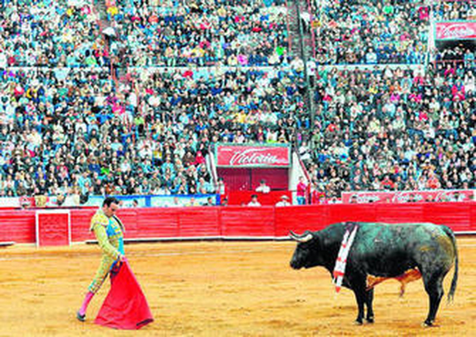 Gran triunfo de El Payo en la primera corrida de la México
