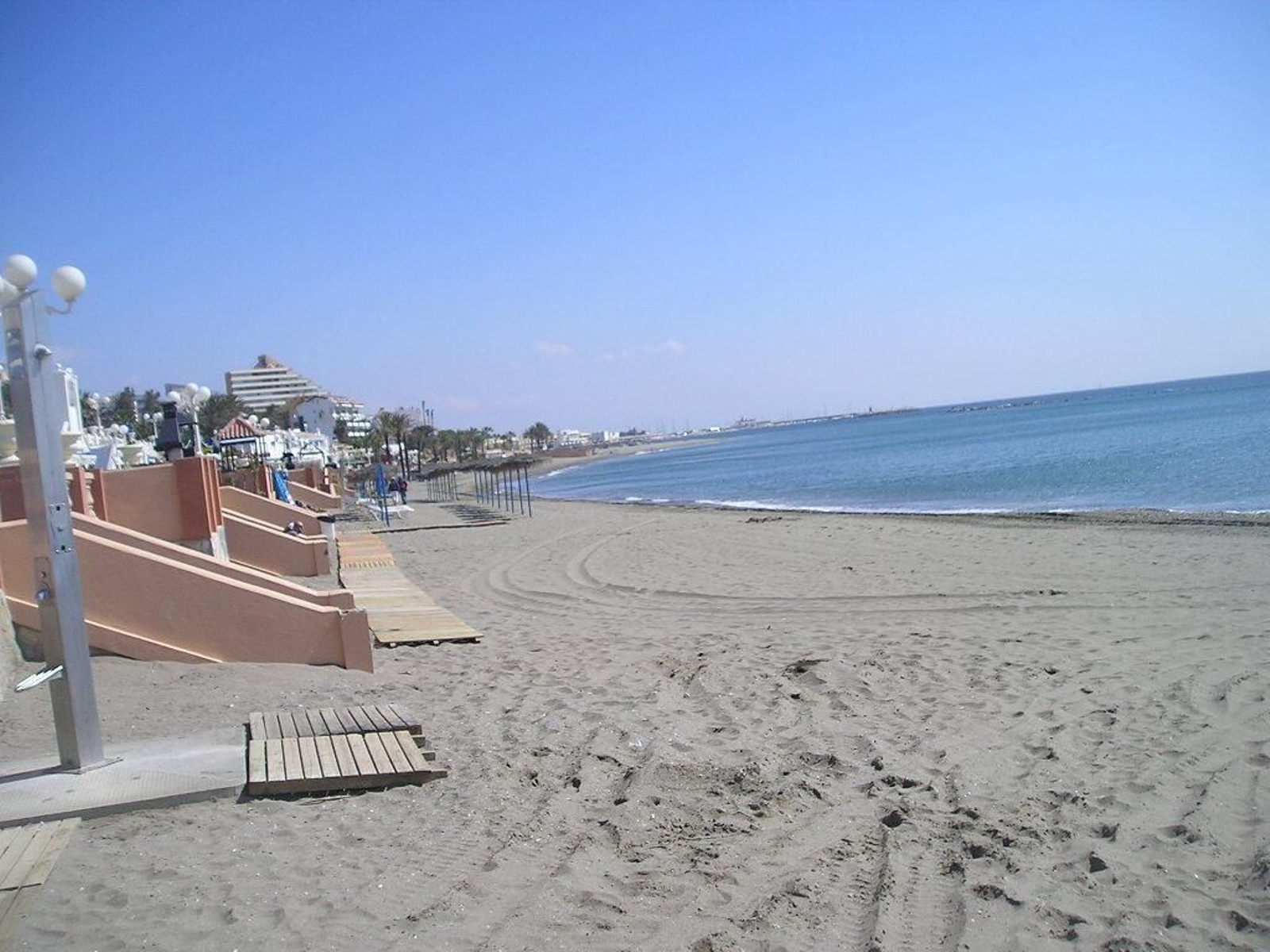 Playa de Santa Ana, Benalmádena Playas en Málaga de referencia
