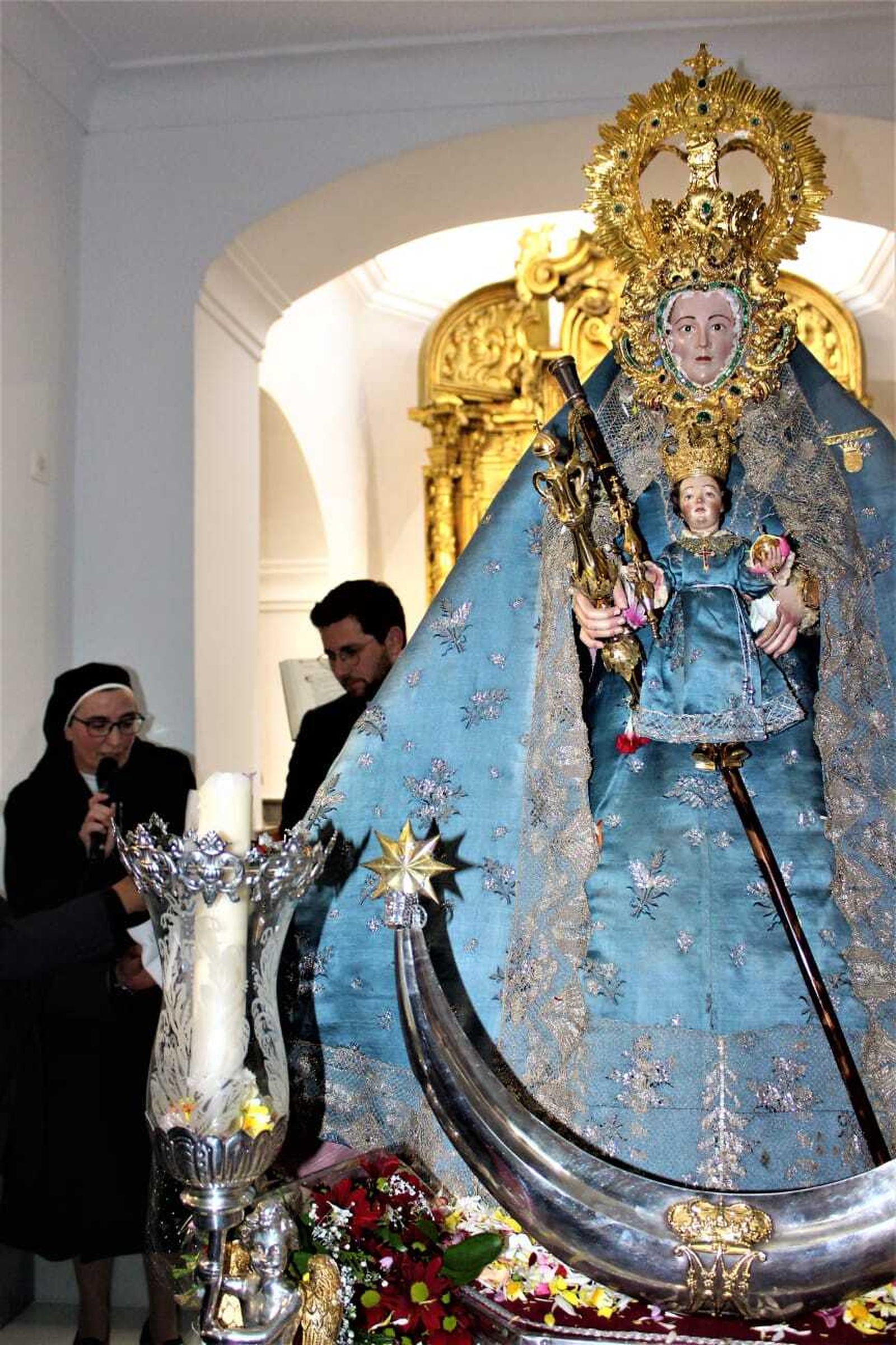Imágenes del traslado de la Virgen de los Santos al Beaterio de Jesús, María y José