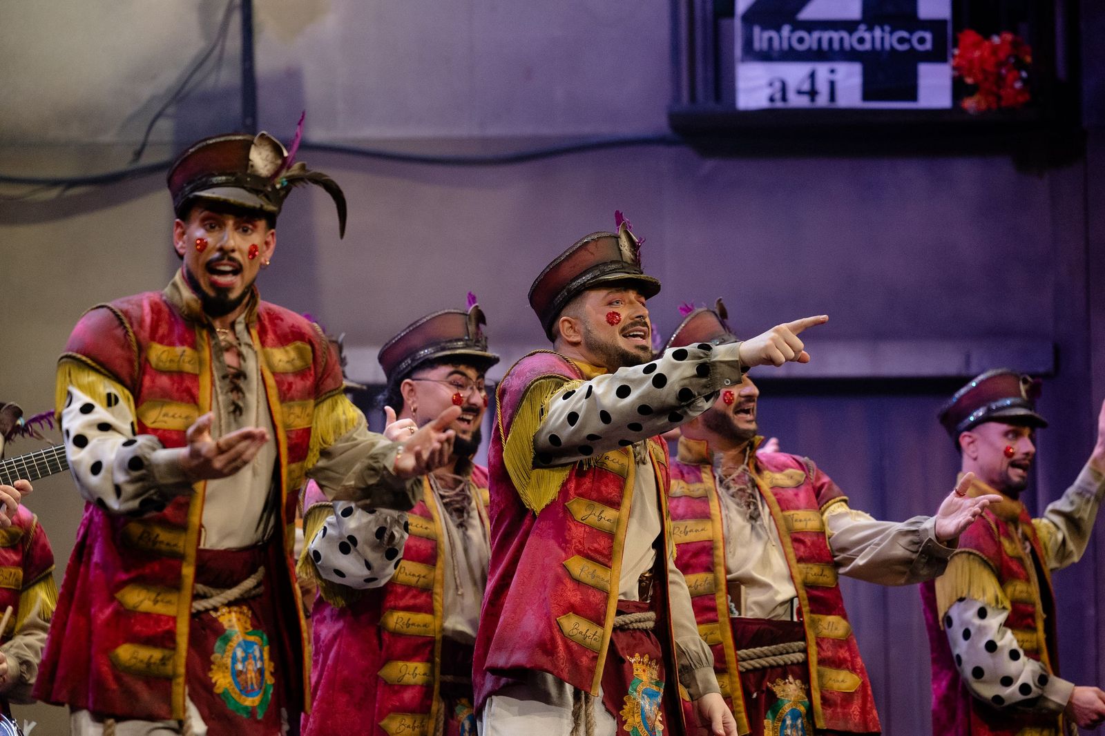 Búscate entre las mejores imágenes de la primera sesión de cuartos del COAC 2026