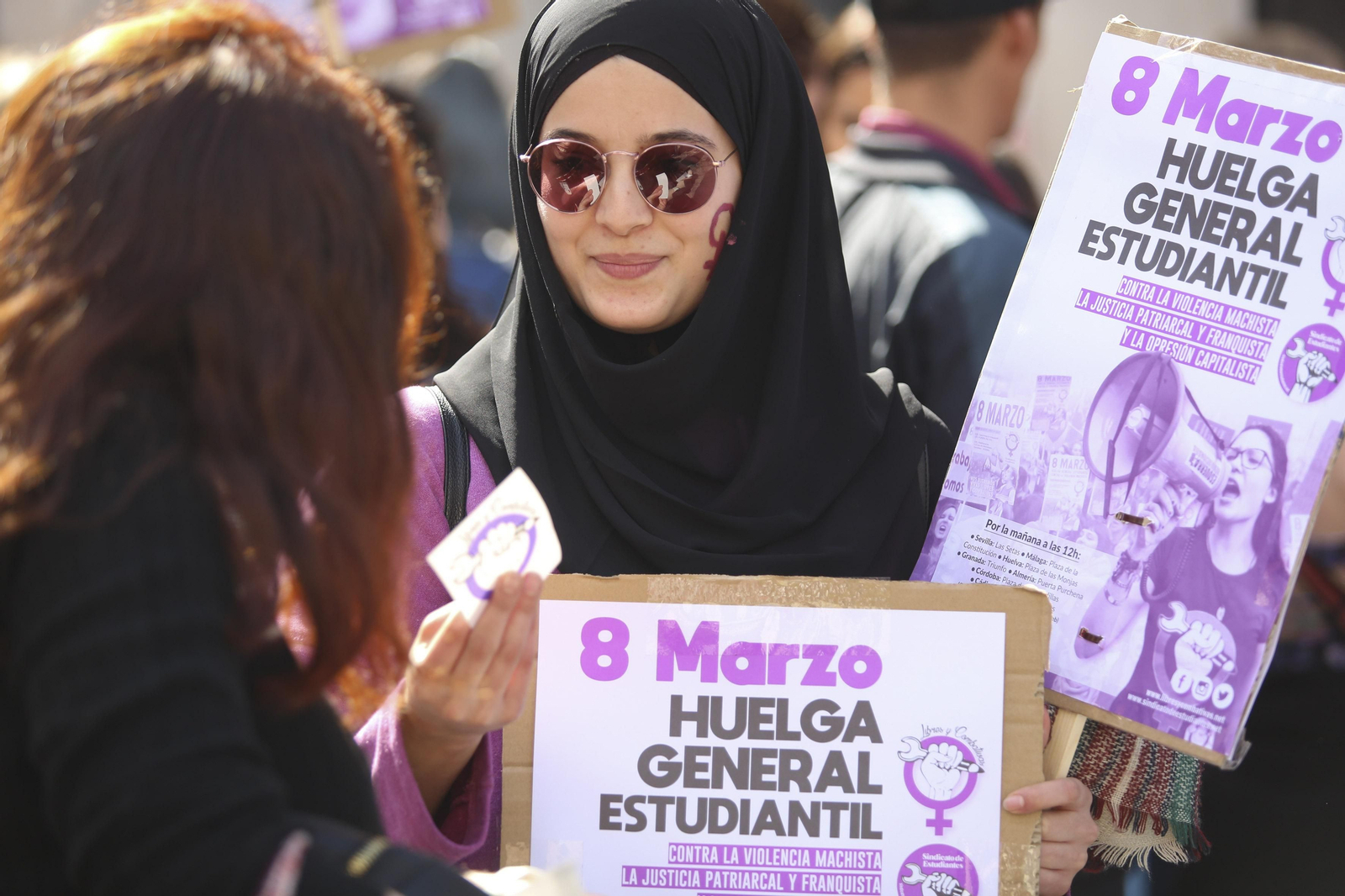 8M Día de la Mujer. Concentración en la Plaza de la Constitución