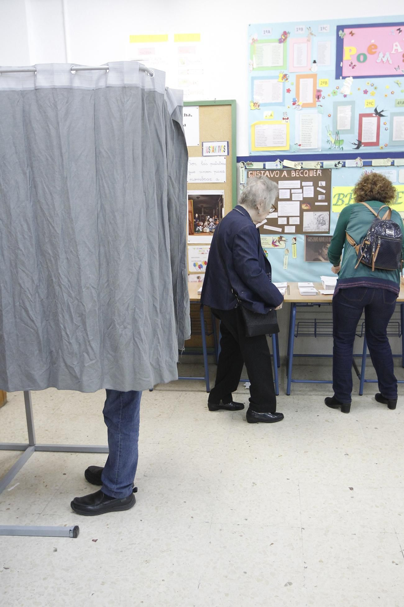 Fotogalería votaciones Elecciones Generales 2019. Almería