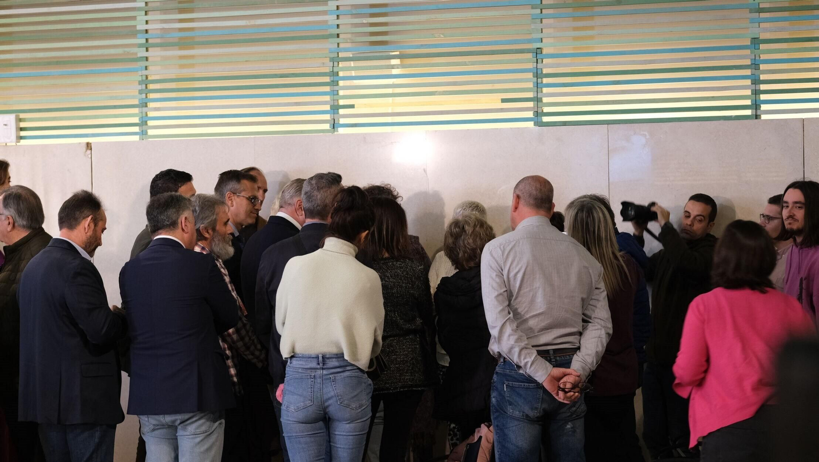 Vecinos de Retamar-Toyo, en el Salón de Plenos, hablaron con el equipo de gobierno