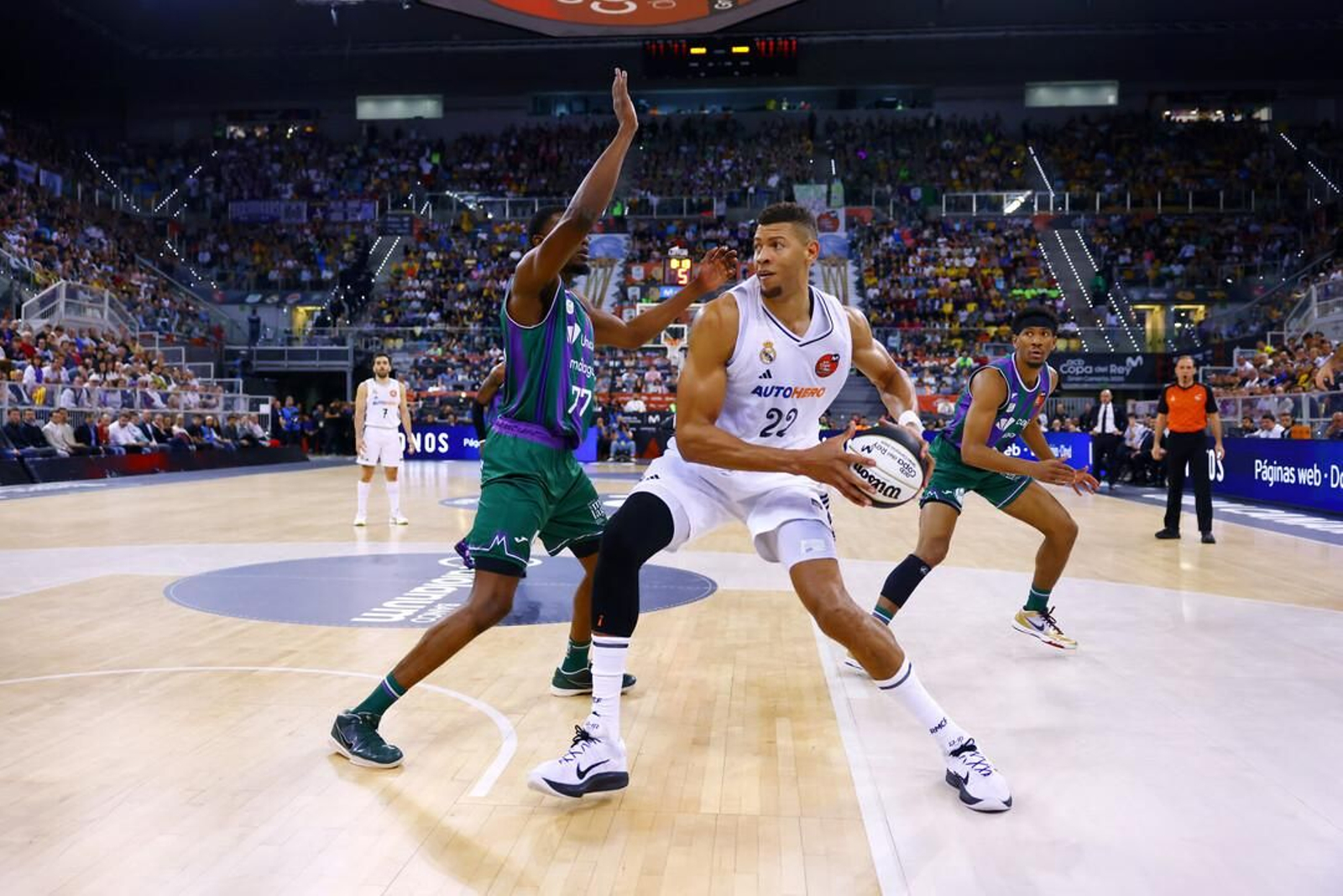 El Unicaja, campeón de Copa: Todas las imágenes del partido, la fiesta y la llegada a Málaga