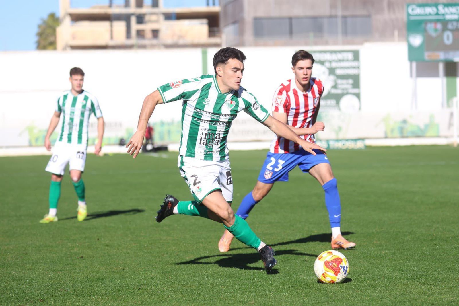Lance del Antequera CF-Atlético Madrileño