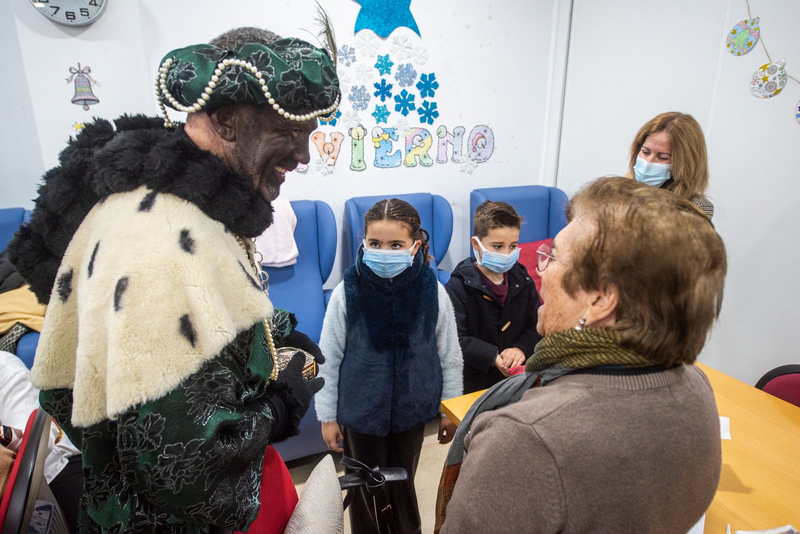 La visita de los Reyes Magos a la asociacion San Rafael de Alzheimer