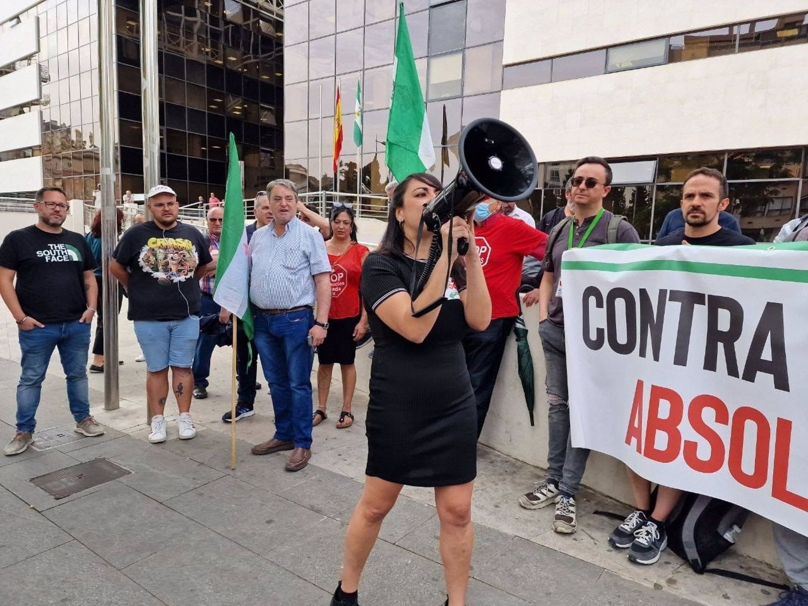 Concentración en los juzgados por el juicio contra tres miembros del SAT.