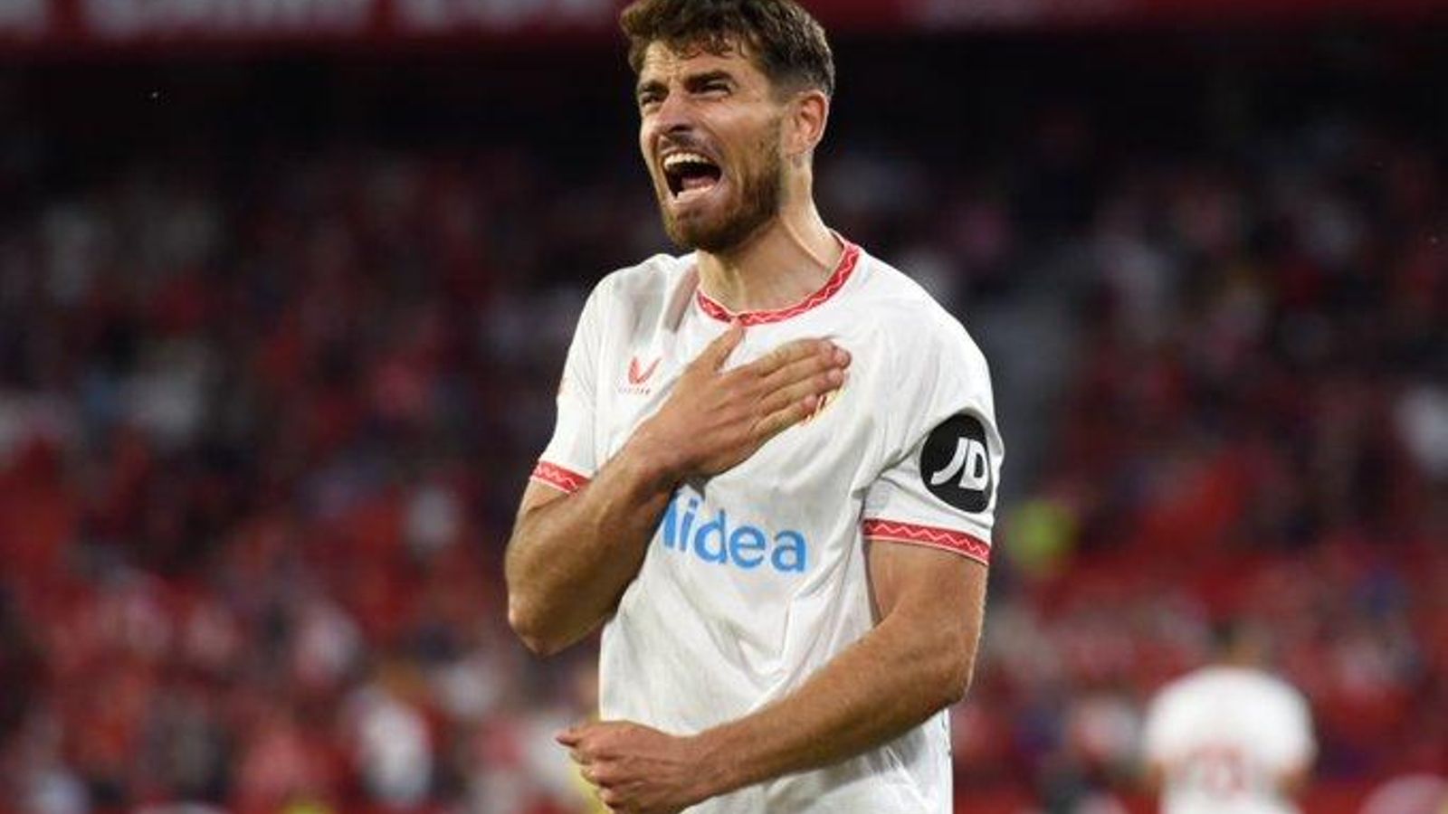 García Pascula celebra el gol de la victoria del Sevilla FC