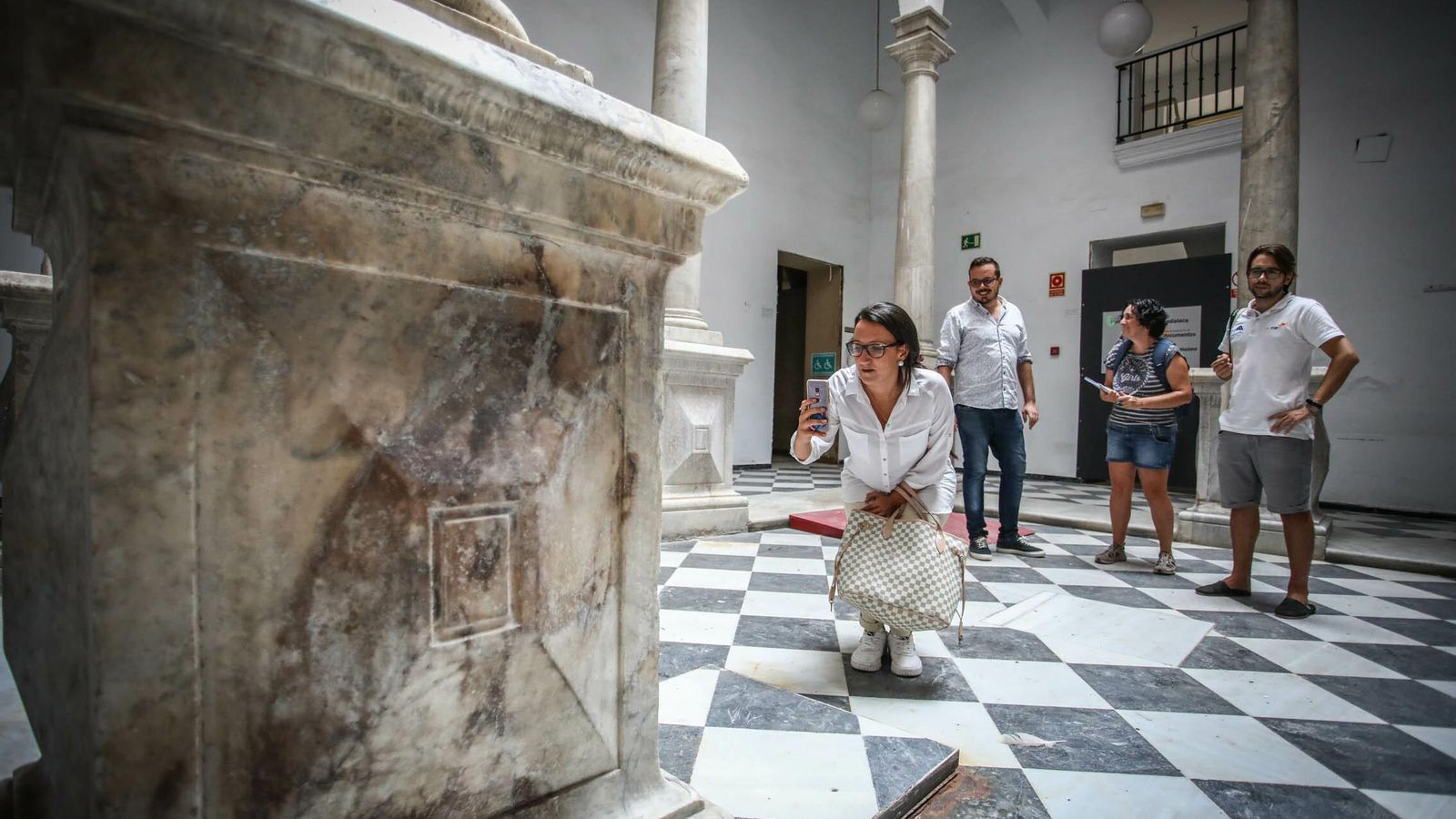 Registro de uno de los elementos del Palacio Recaño con la app de Palatia.