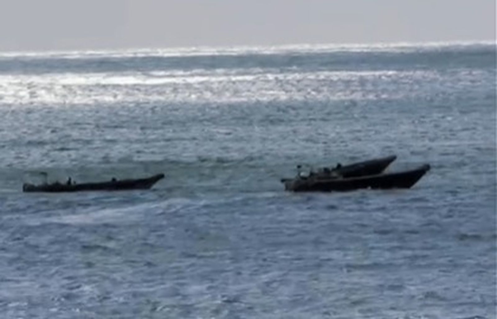 Tres narcolanchas en la bahía de La Herradura