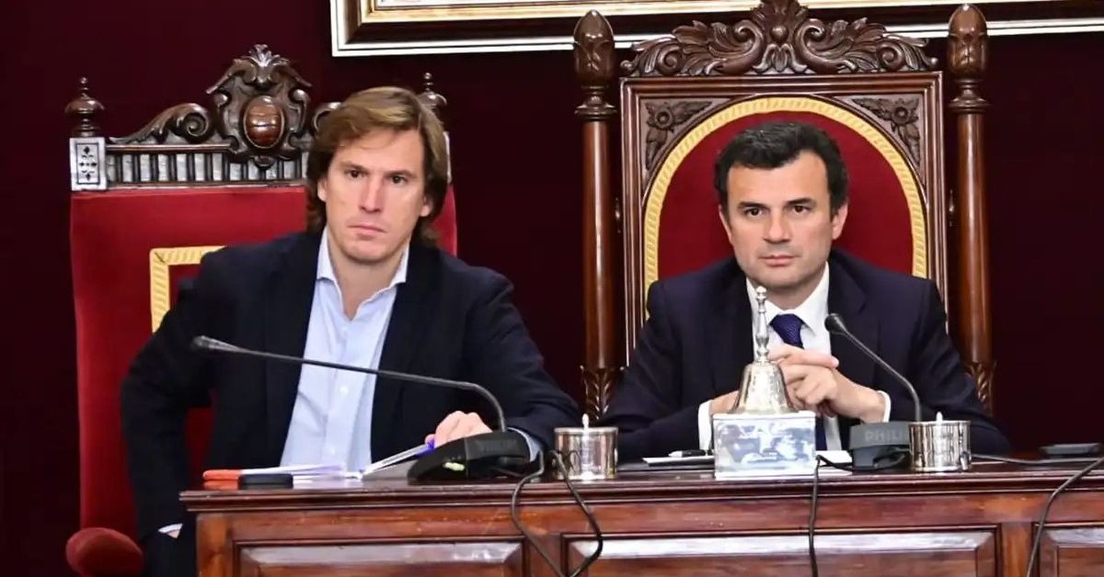 El concejal de Asuntos Sociales, Pablo Otero, junto al alcalde, Bruno García.