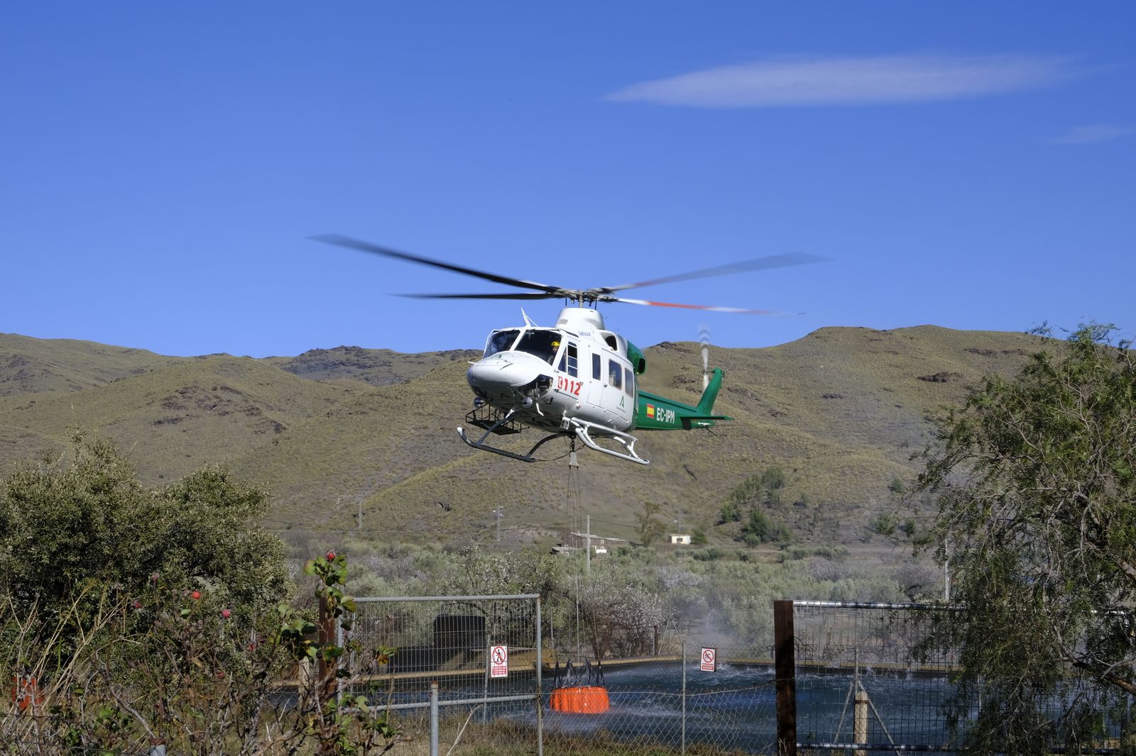 Fotogalería incendio en Castro de Filabres. Almería
