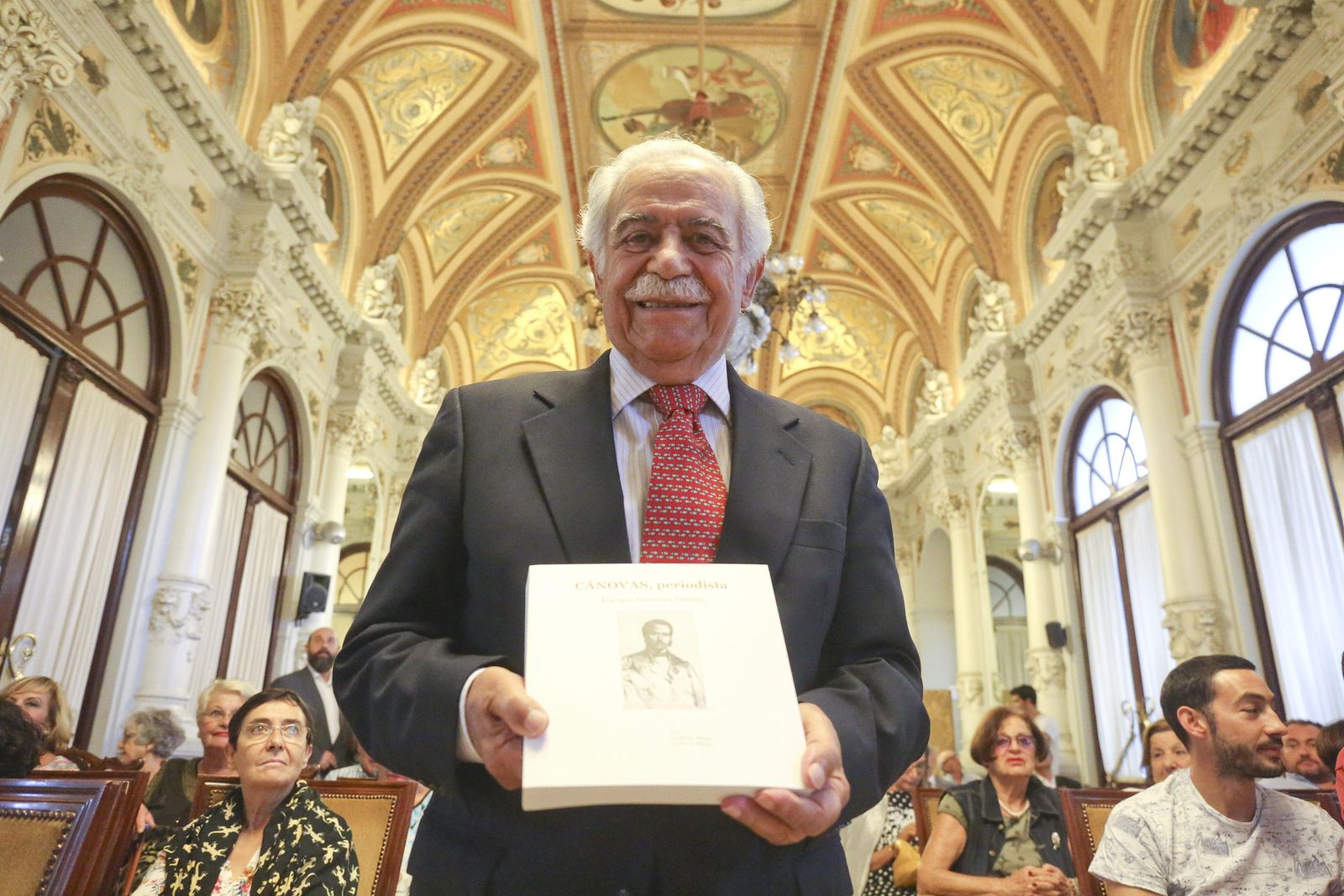González Ossorio, ayer, en la presentación del libro 'Cánovas, periodista', en el Ayuntamiento de Málaga.