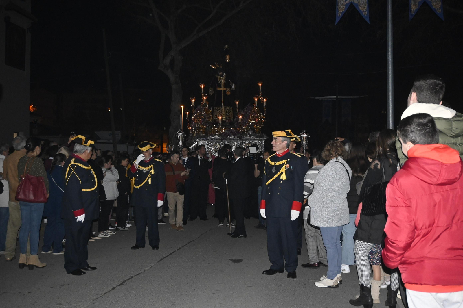 El Vía Crucis de la Semana Santa de Huelva, en imágenes