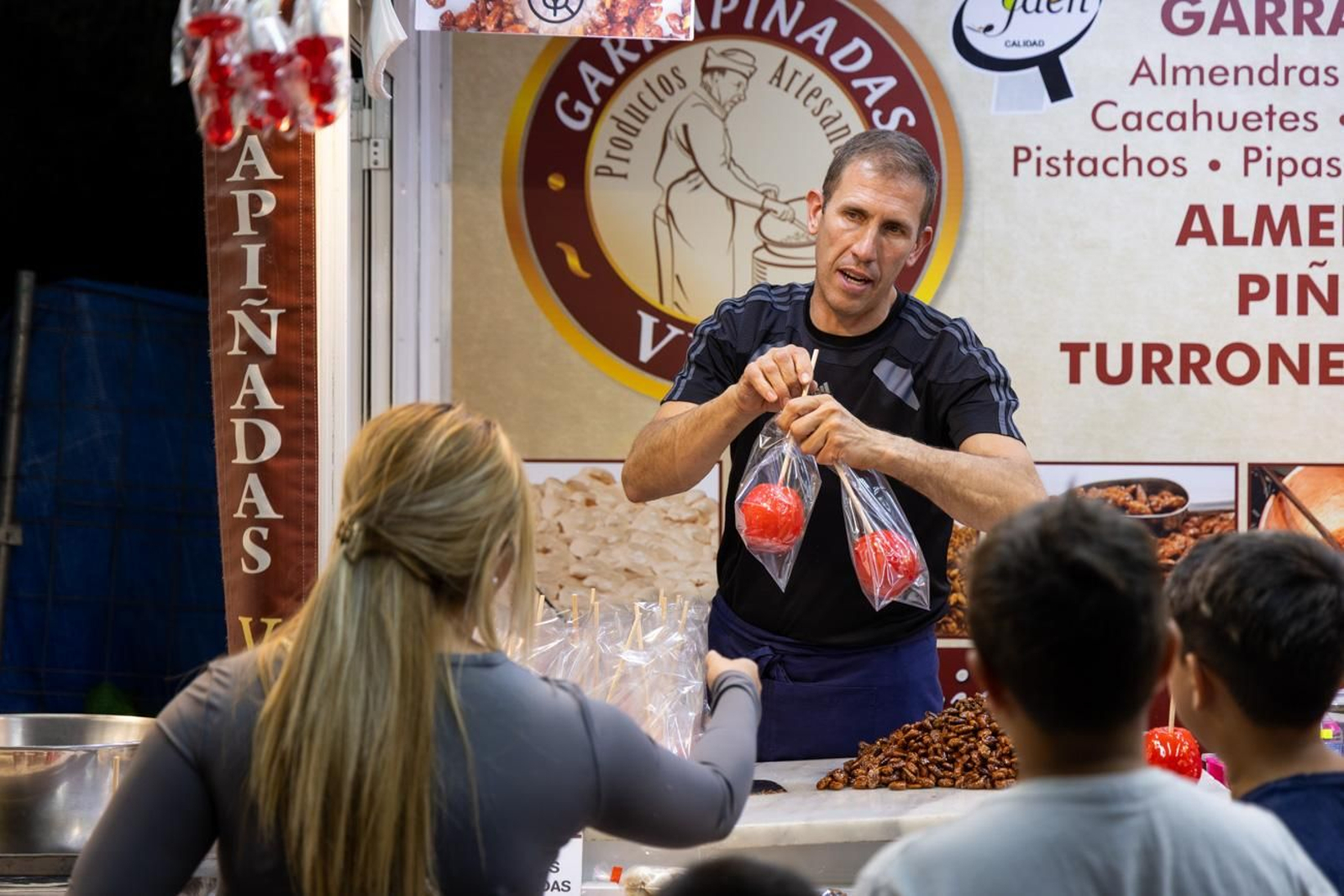 Los jienneses disfrutan del último día de la Feria de San Lucas