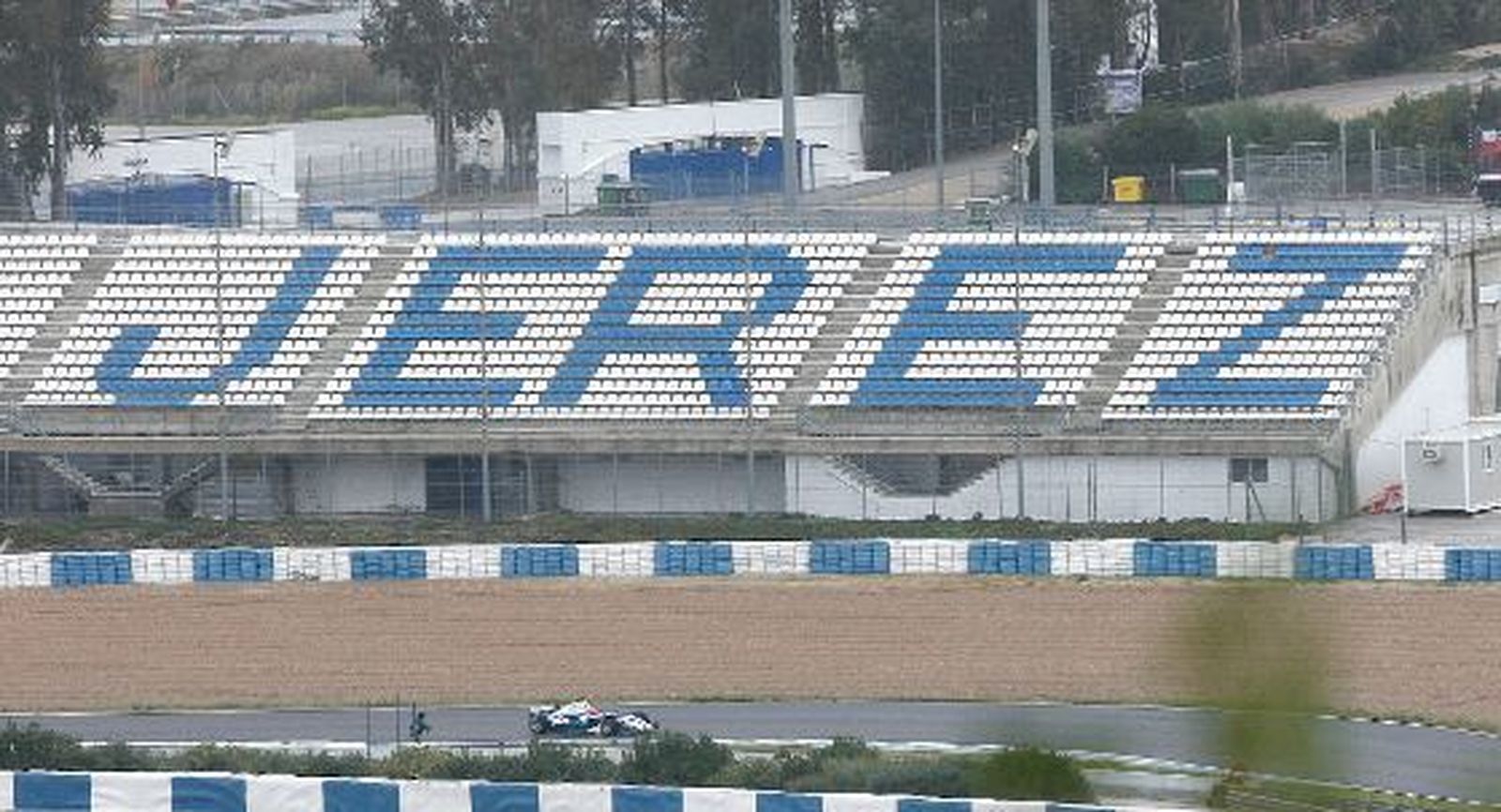 La lluvia impidió al piloto alemán realizar un número mayor de vueltas al trazado jerezano.  Foto: Pascual