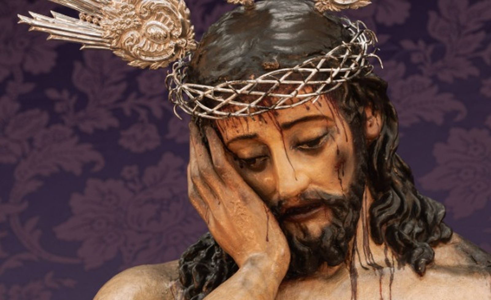 Detalle de esta soberbia imagen portando la corona de espinas