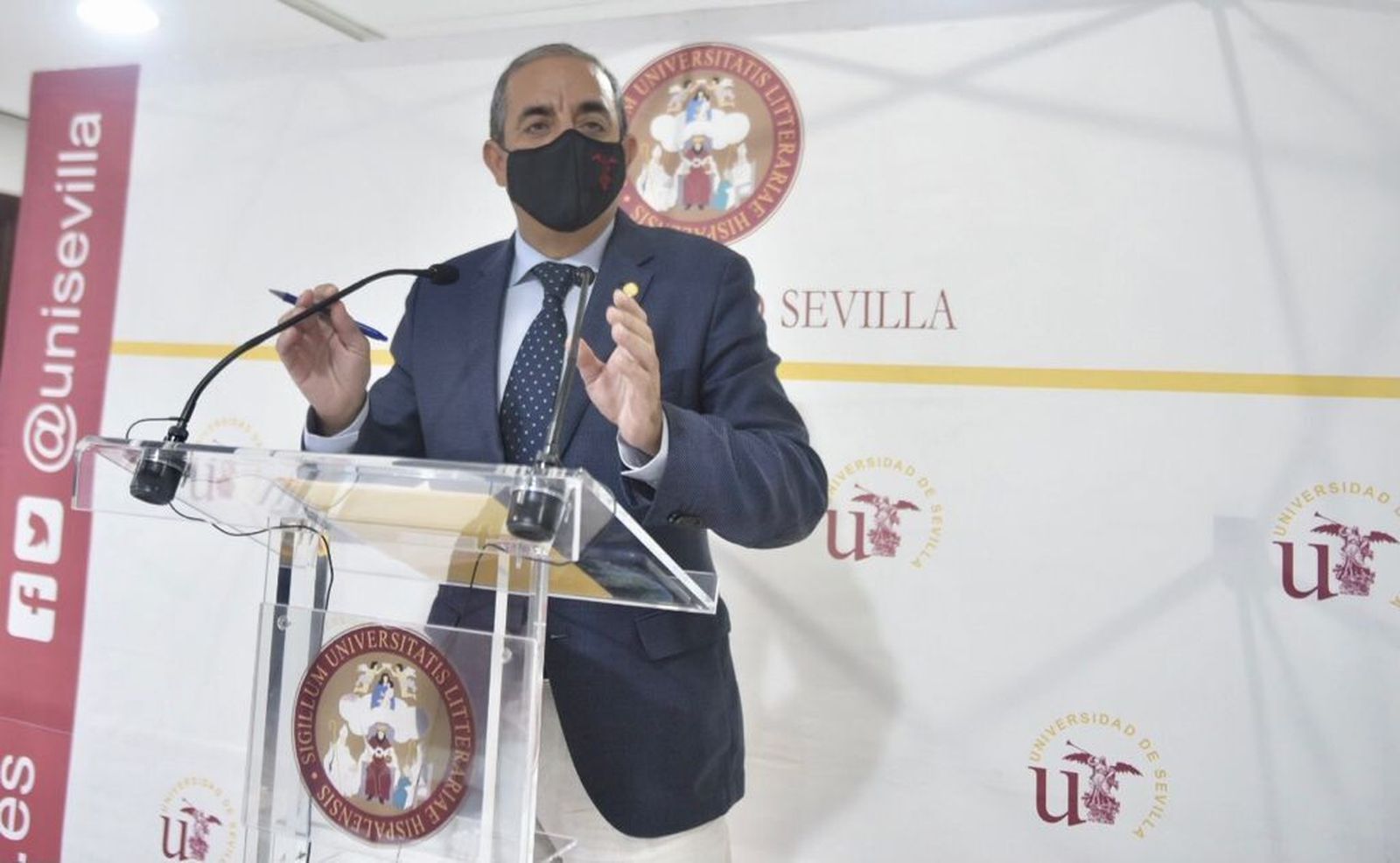 El rector de la US, Miguel Ángel Castro.