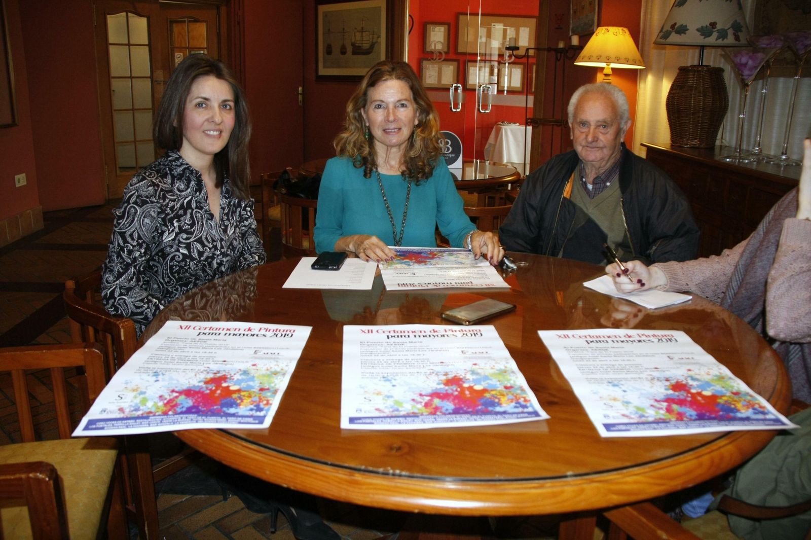 De Izda. a Dcha.: Leticia Garrido, Encarna Caballero y Julio Navarro.