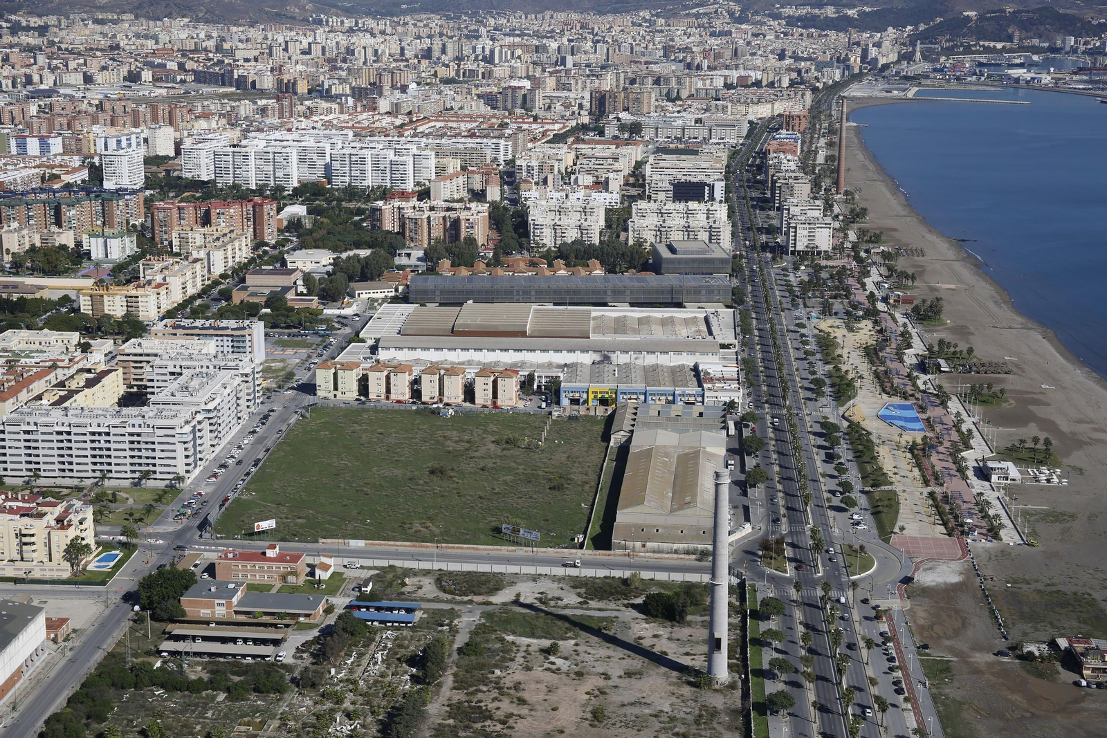 Vista aérea de los suelos de Torre del Río, junto a la antigua central térmica.