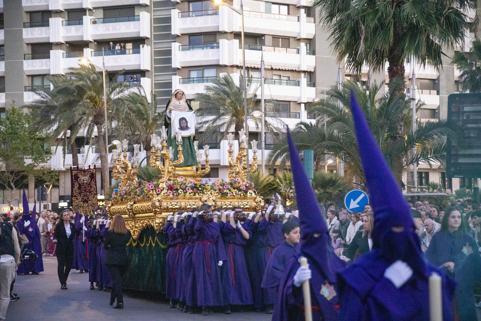 Encuentro en la Semana Santa de Almería 2025