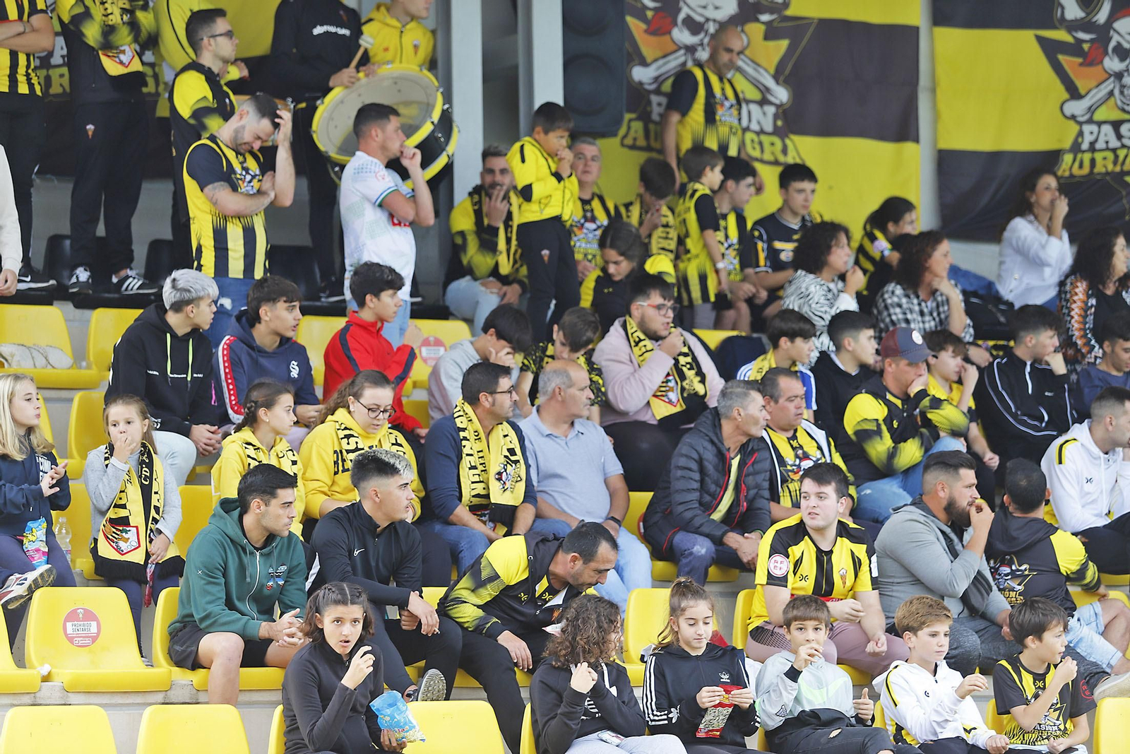 Imágenes del encuentro entre el San Roque de Lepe y UCAM Murcia