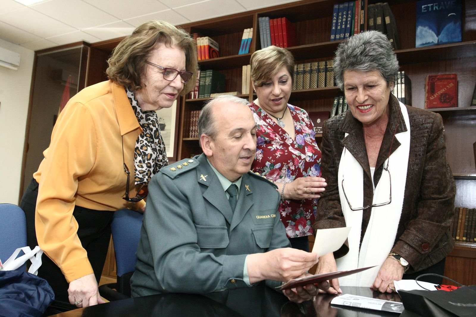 Las chicas de la Aduana